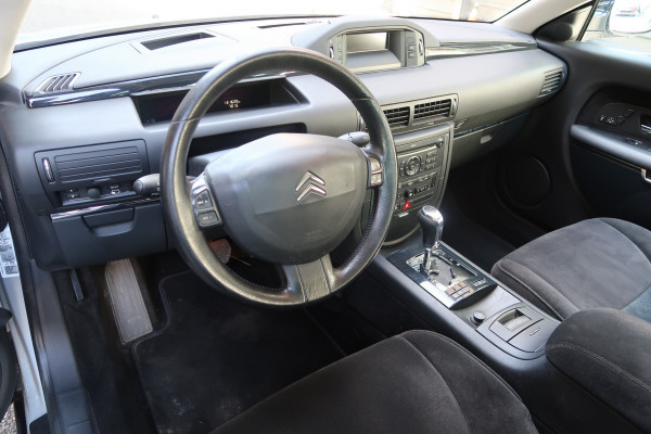 CITROEN C6 3.0i V6 Lignage-image-8