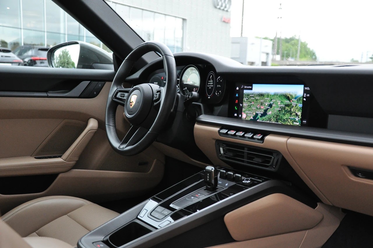 PORSCHE 911 Carrera 4S Cabriolet PDK-image-19