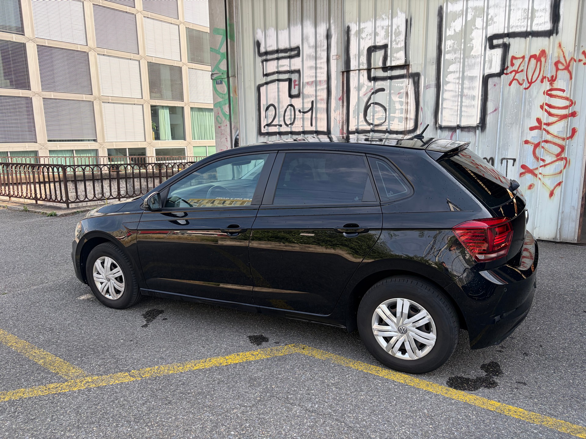 VW 1.0 TSI Trendline-image-4