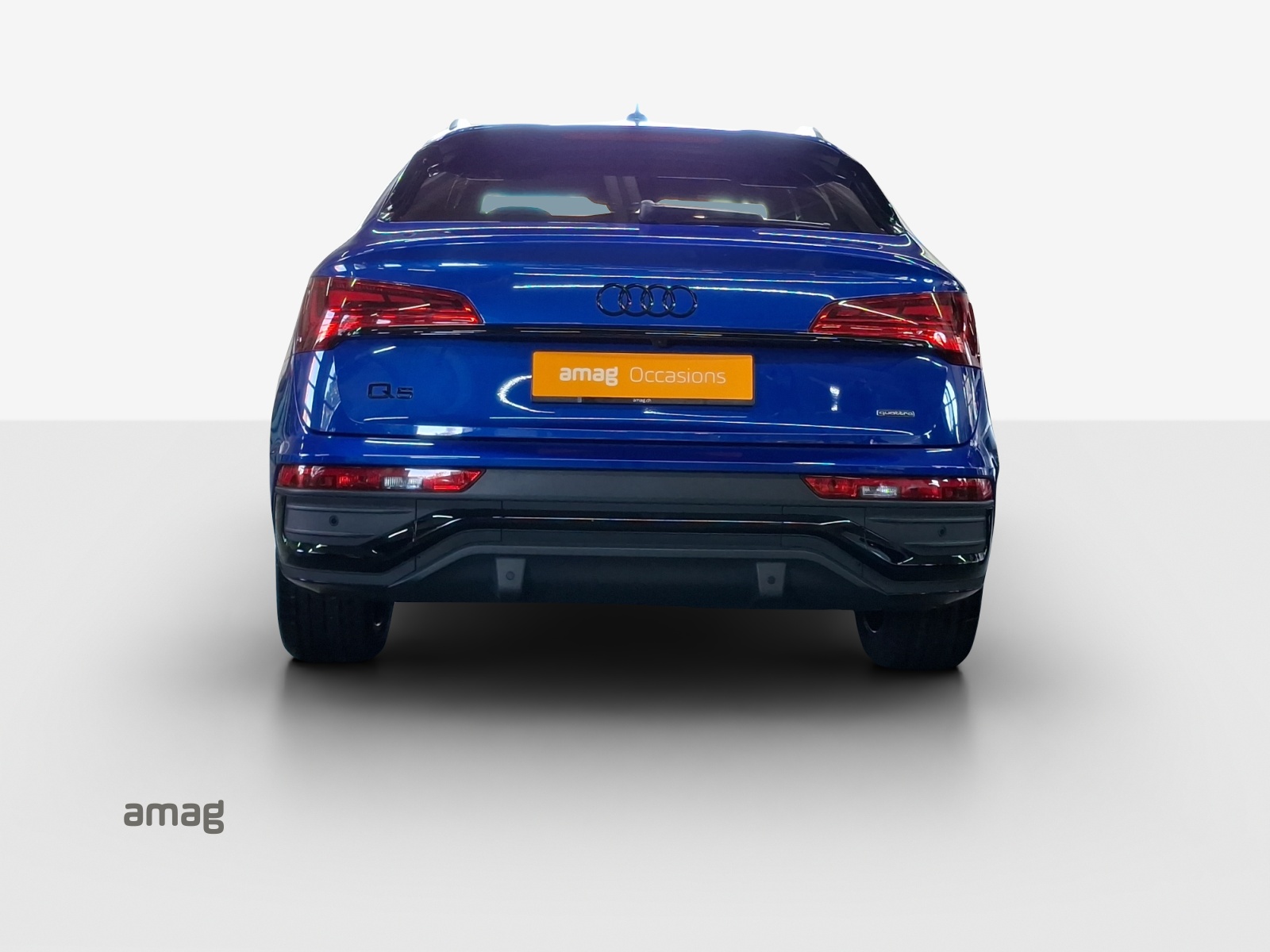 AUDI Q5 Sportback 40 TDI Blackedition quattro S-tronic-showroom-element-3