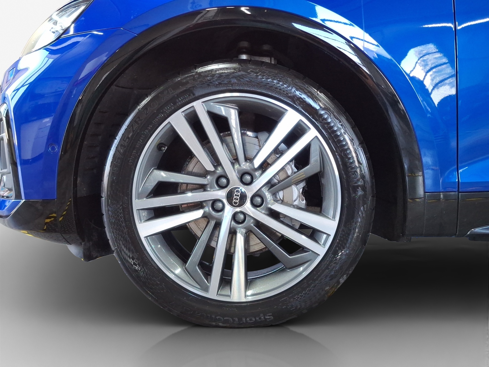 AUDI Q5 Sportback 40 TDI Blackedition quattro S-tronic-image-14
