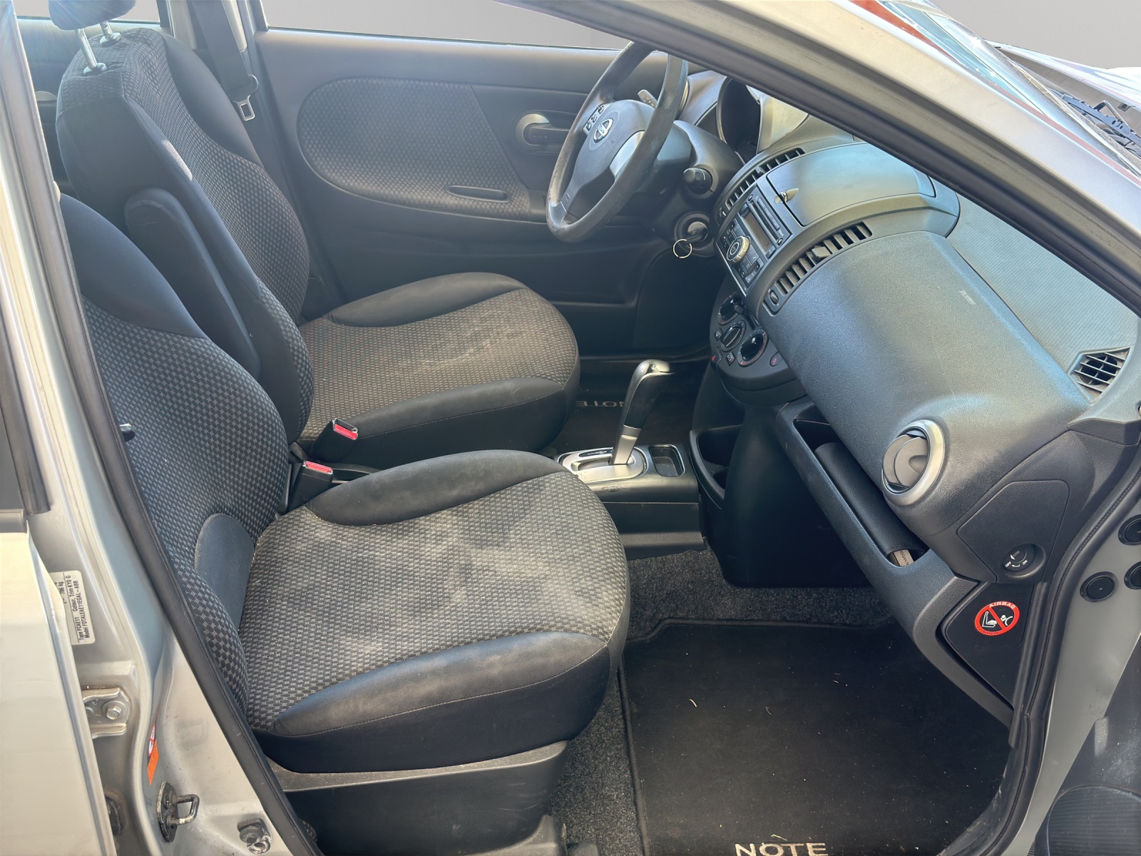 NISSAN Note 1.6 tekna-image-11
