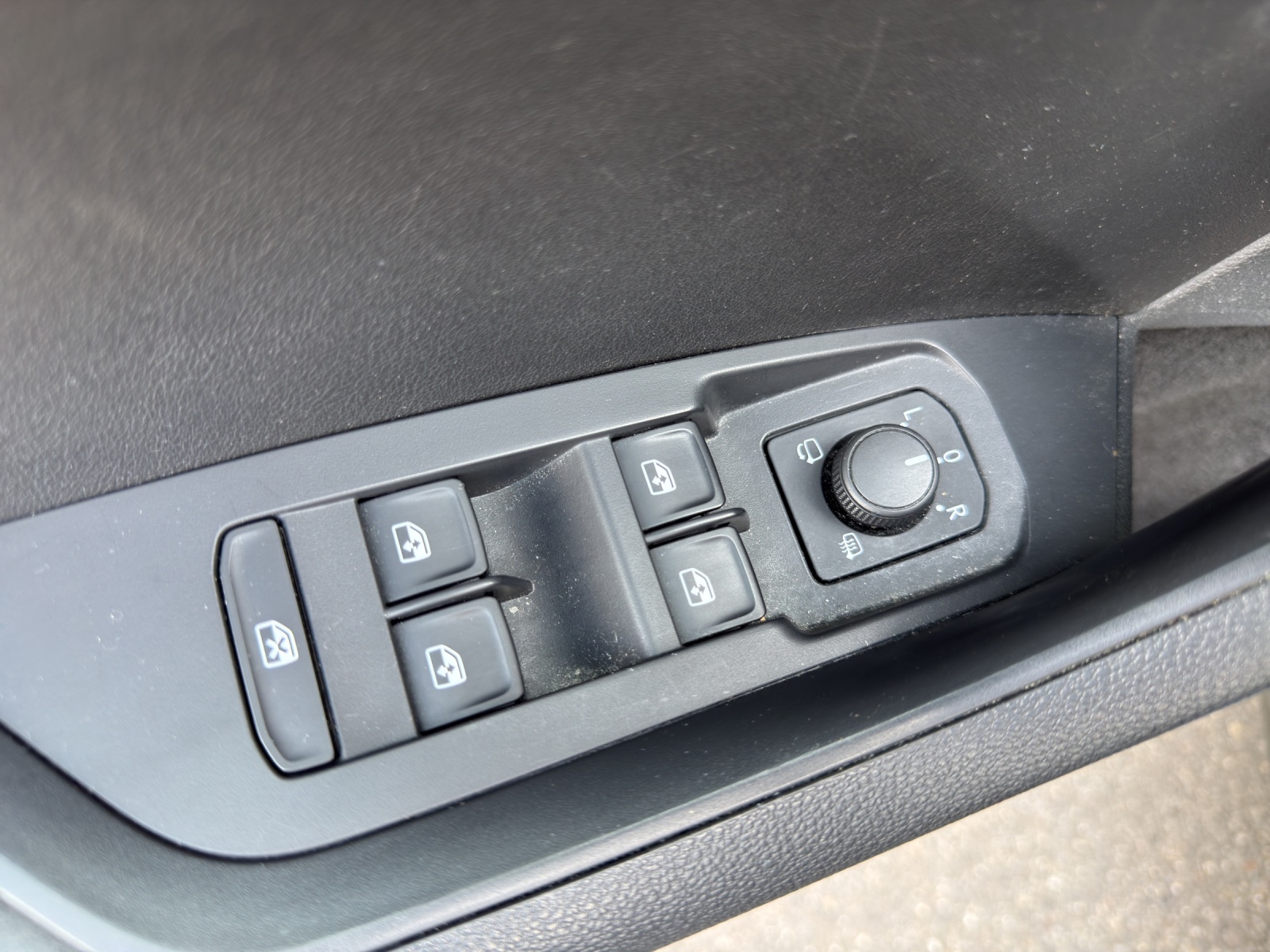 SKODA Kodiaq 1.4 TSI Ambition DSG 4x4-image-24