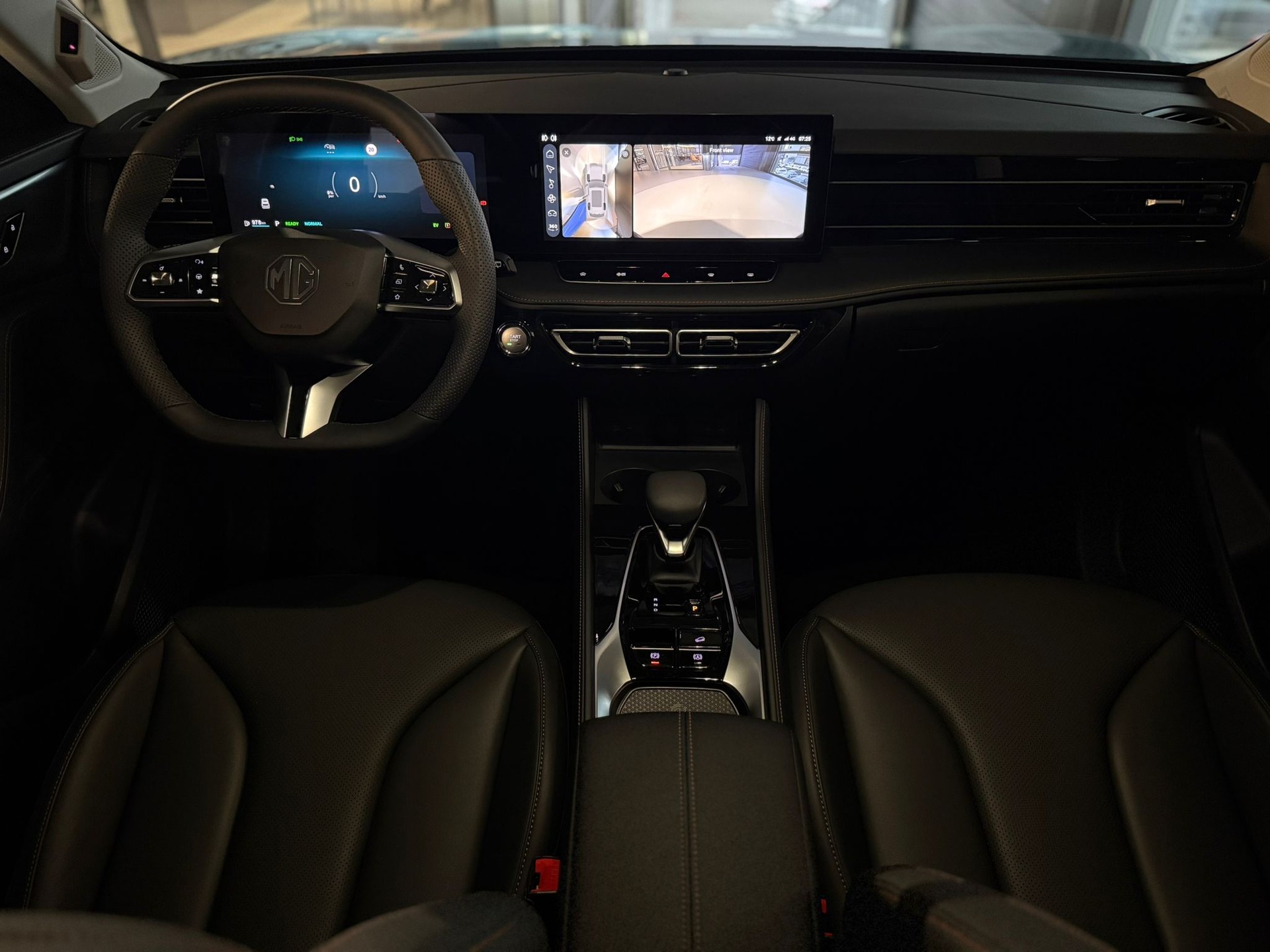 MG HS 1.5 T HEV Luxury-image-9