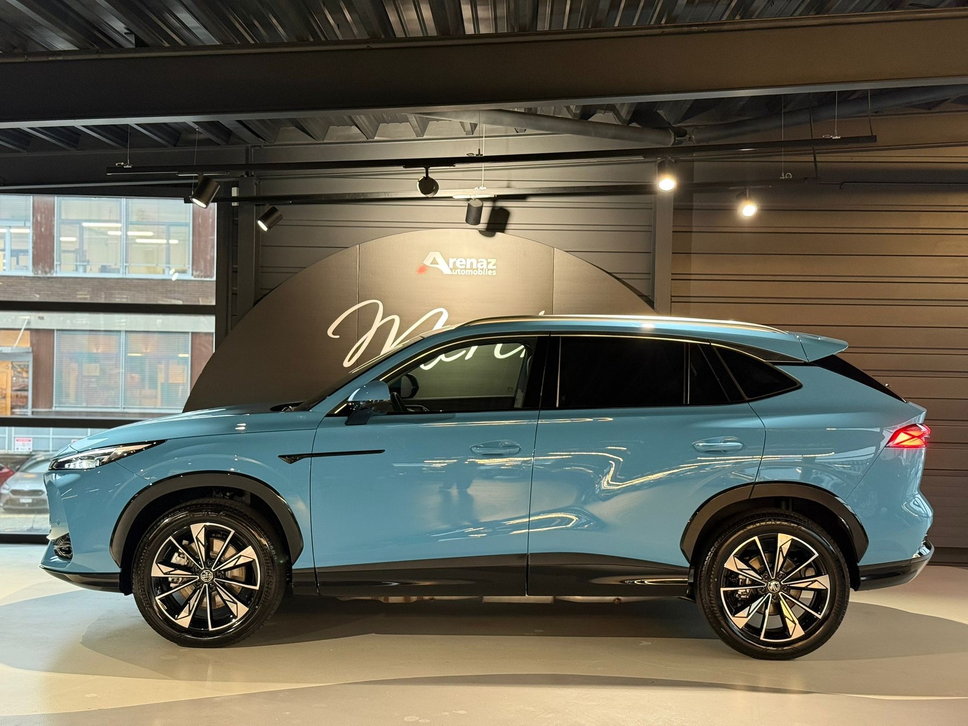 MG HS 1.5 T HEV Luxury-showroom-element-2