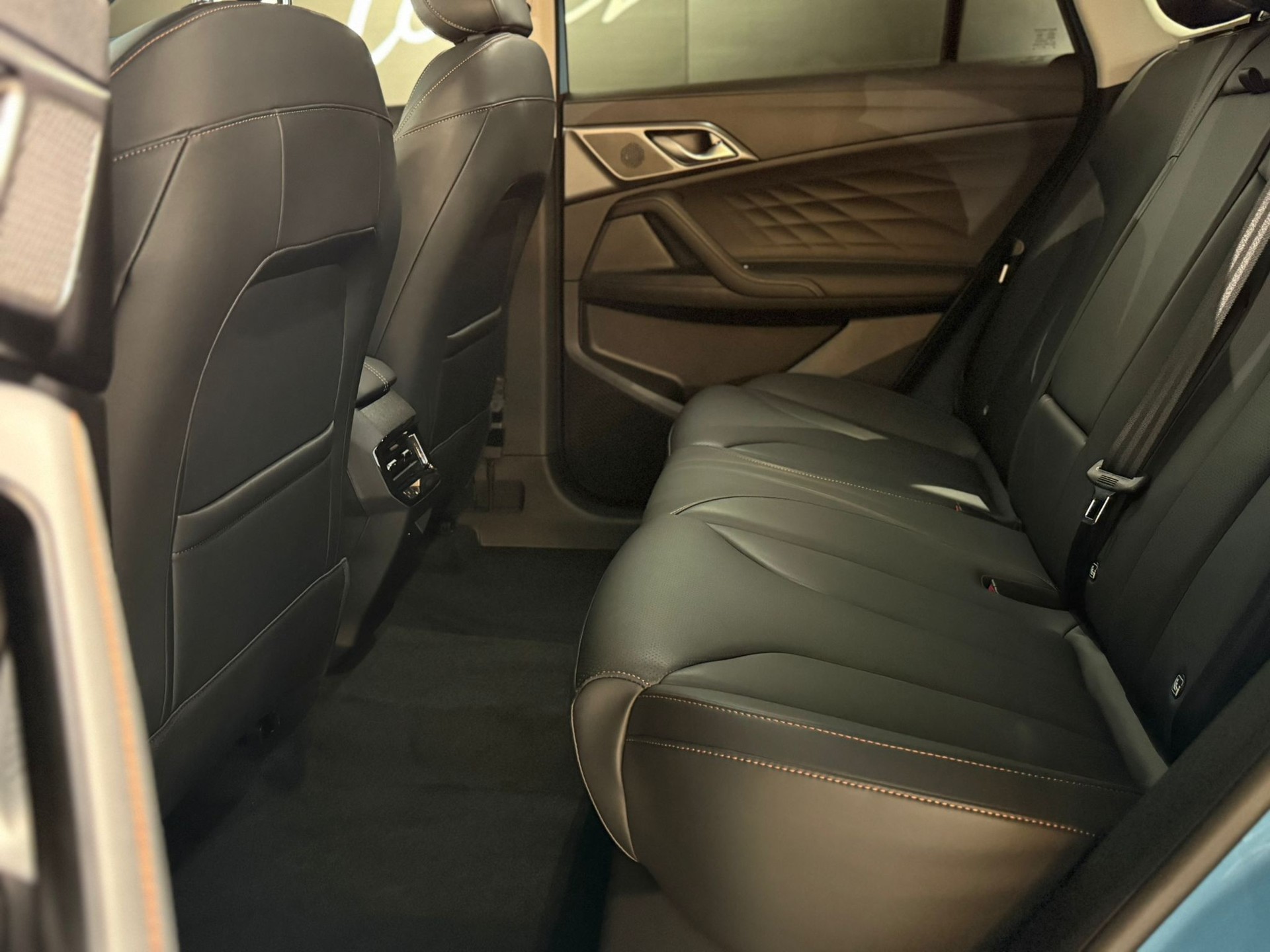 MG HS 1.5 T HEV Luxury-image-16