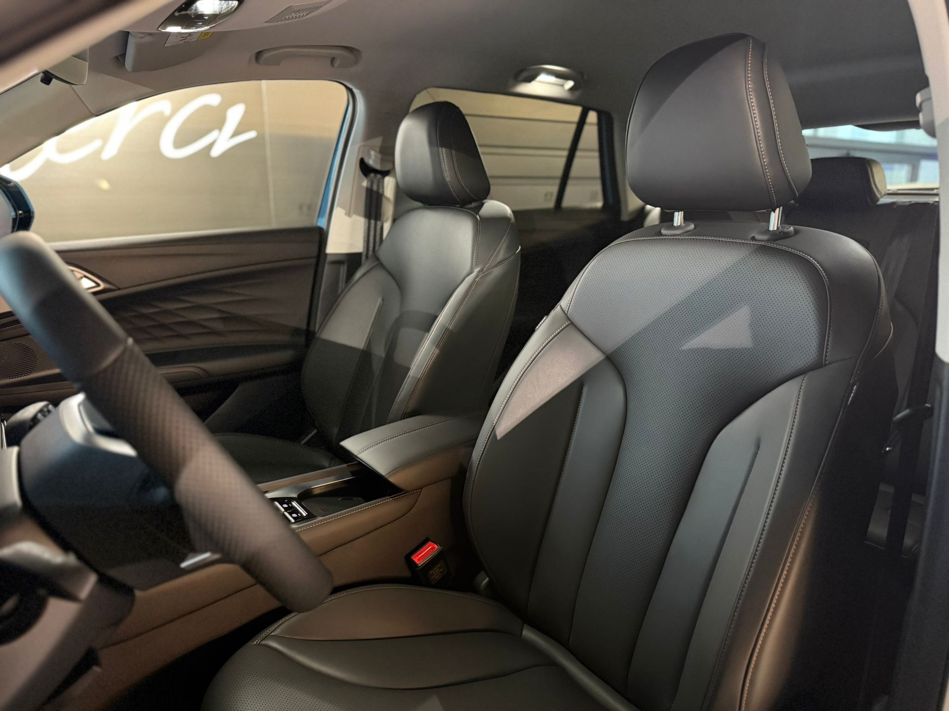MG HS 1.5 T HEV Luxury-image-5