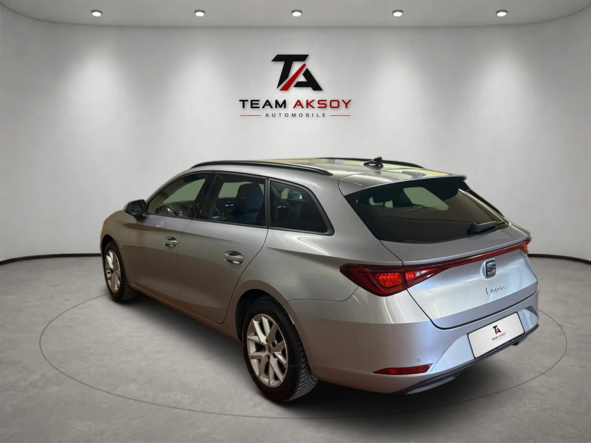SEAT Leon ST 2.0 TDI EVO DSG Style-image-6
