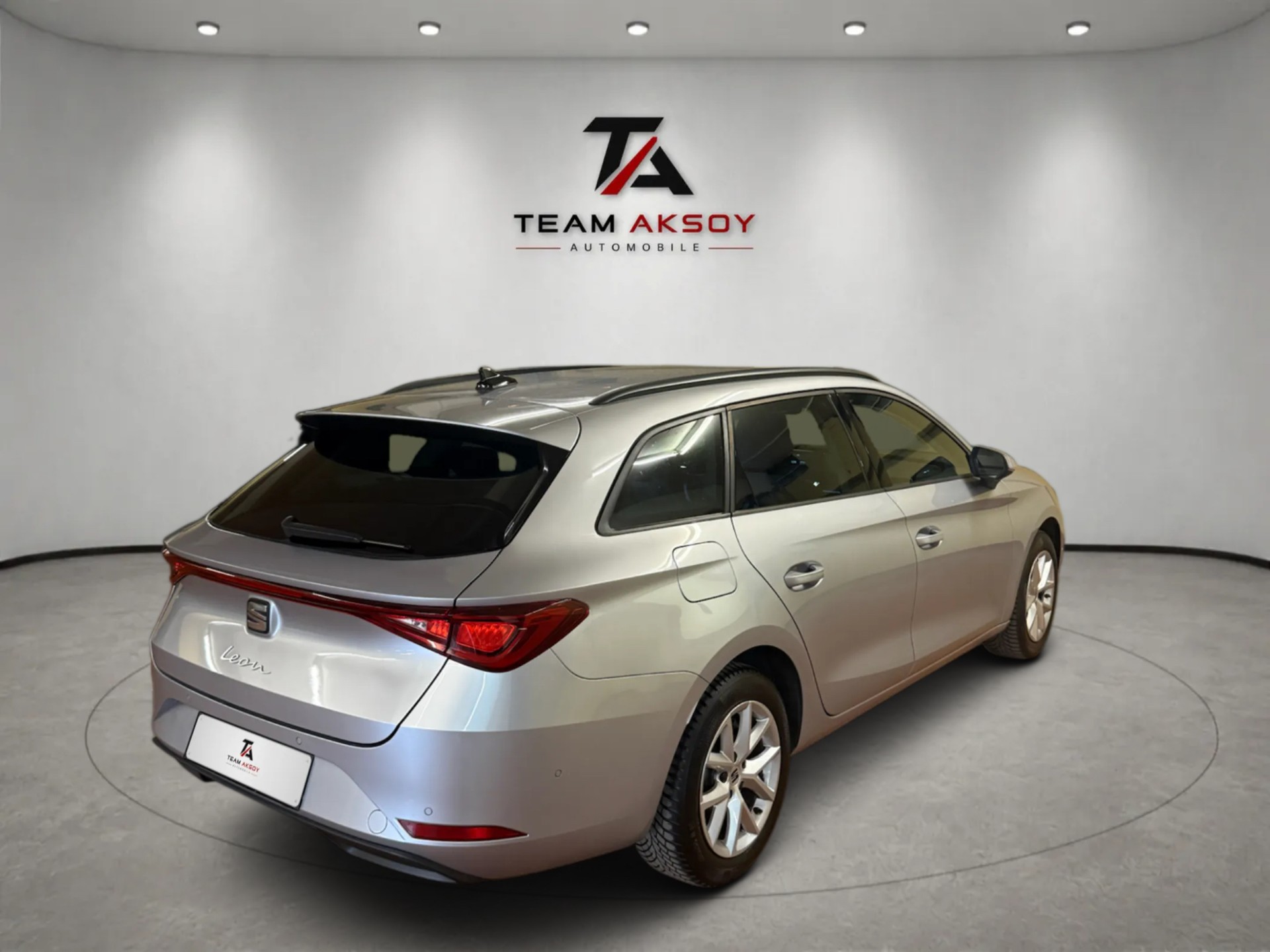 SEAT Leon ST 2.0 TDI EVO DSG Style-image-4