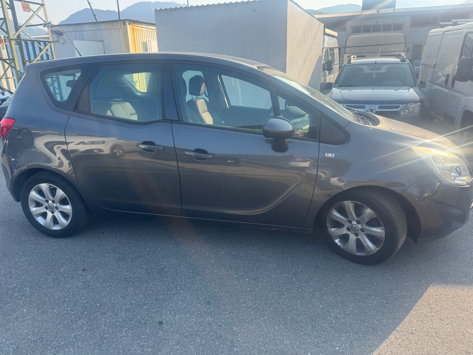 OPEL Meriva 1.7 CDTi Enjoy Automatic-image-3
