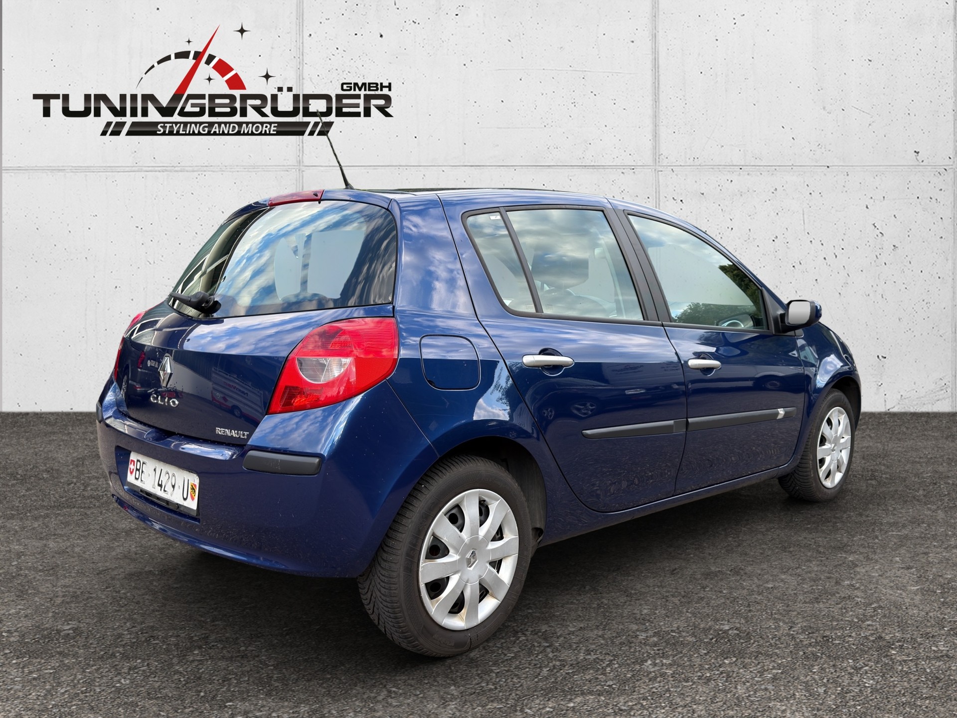 RENAULT Clio 1.4 16V Dynamique-image-4