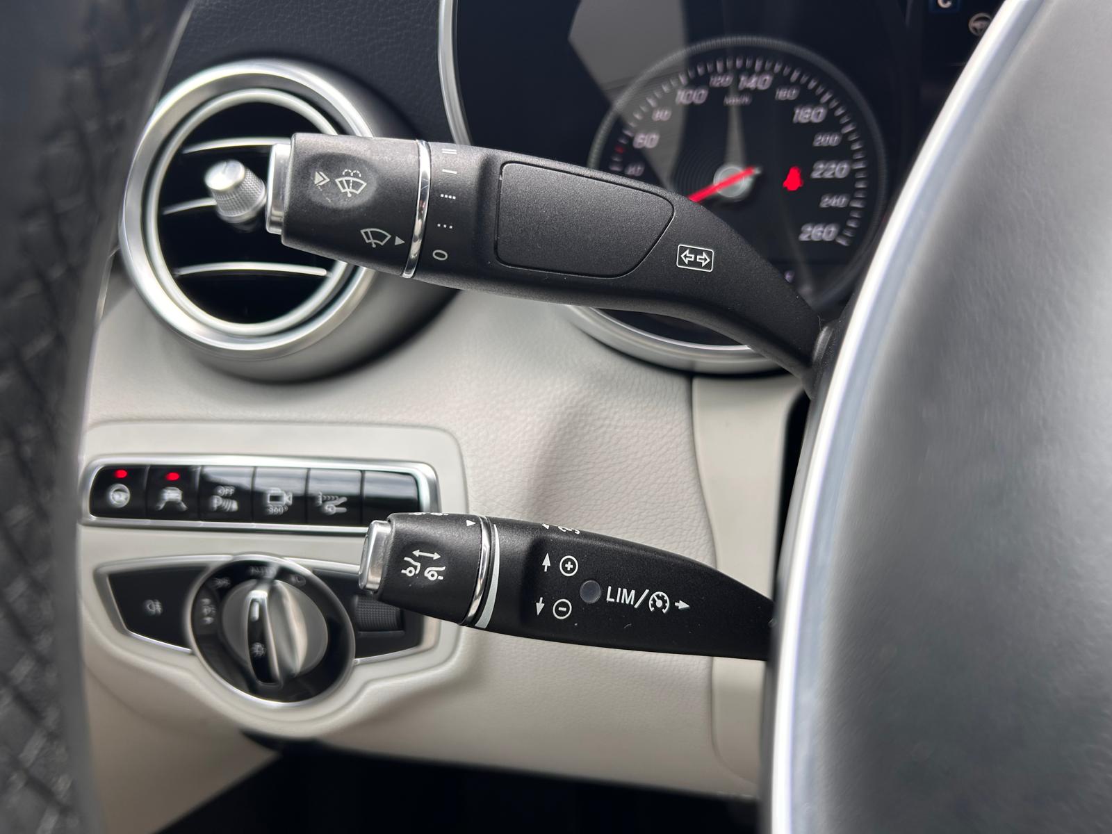 MERCEDES-BENZ C 300 AMG Line Coupé 7G-tronic-image-21