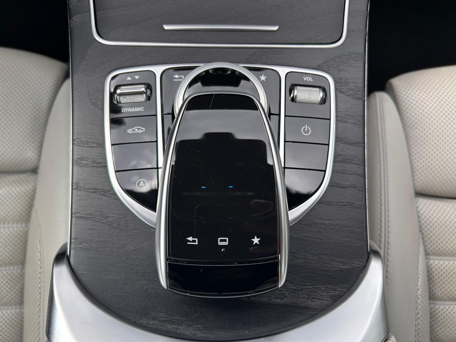 MERCEDES-BENZ C 300 AMG Line Coupé 7G-tronic-image-25
