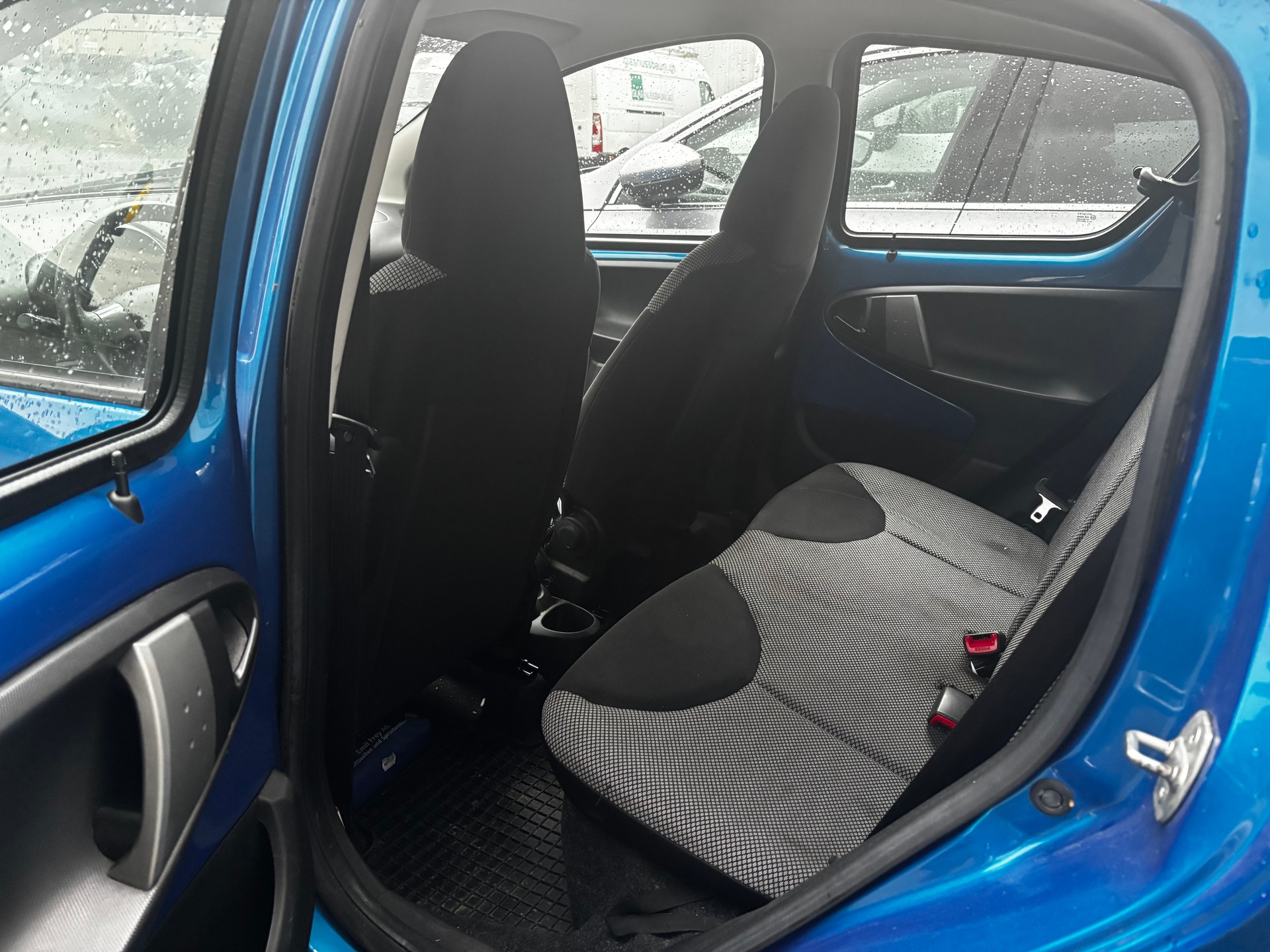 TOYOTA Aygo 1.0 VVT-i Sol-image-10