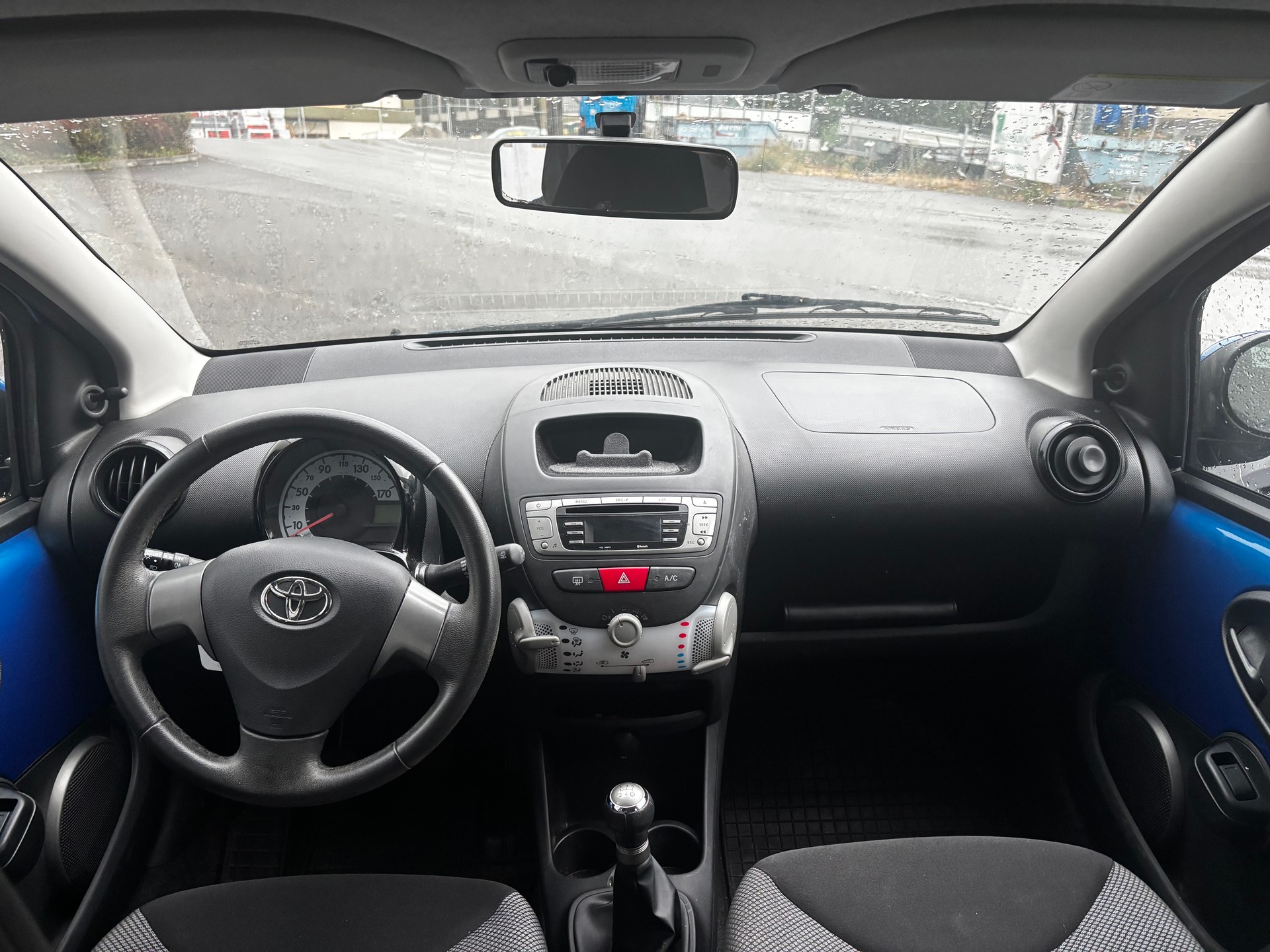 TOYOTA Aygo 1.0 VVT-i Sol-image-12