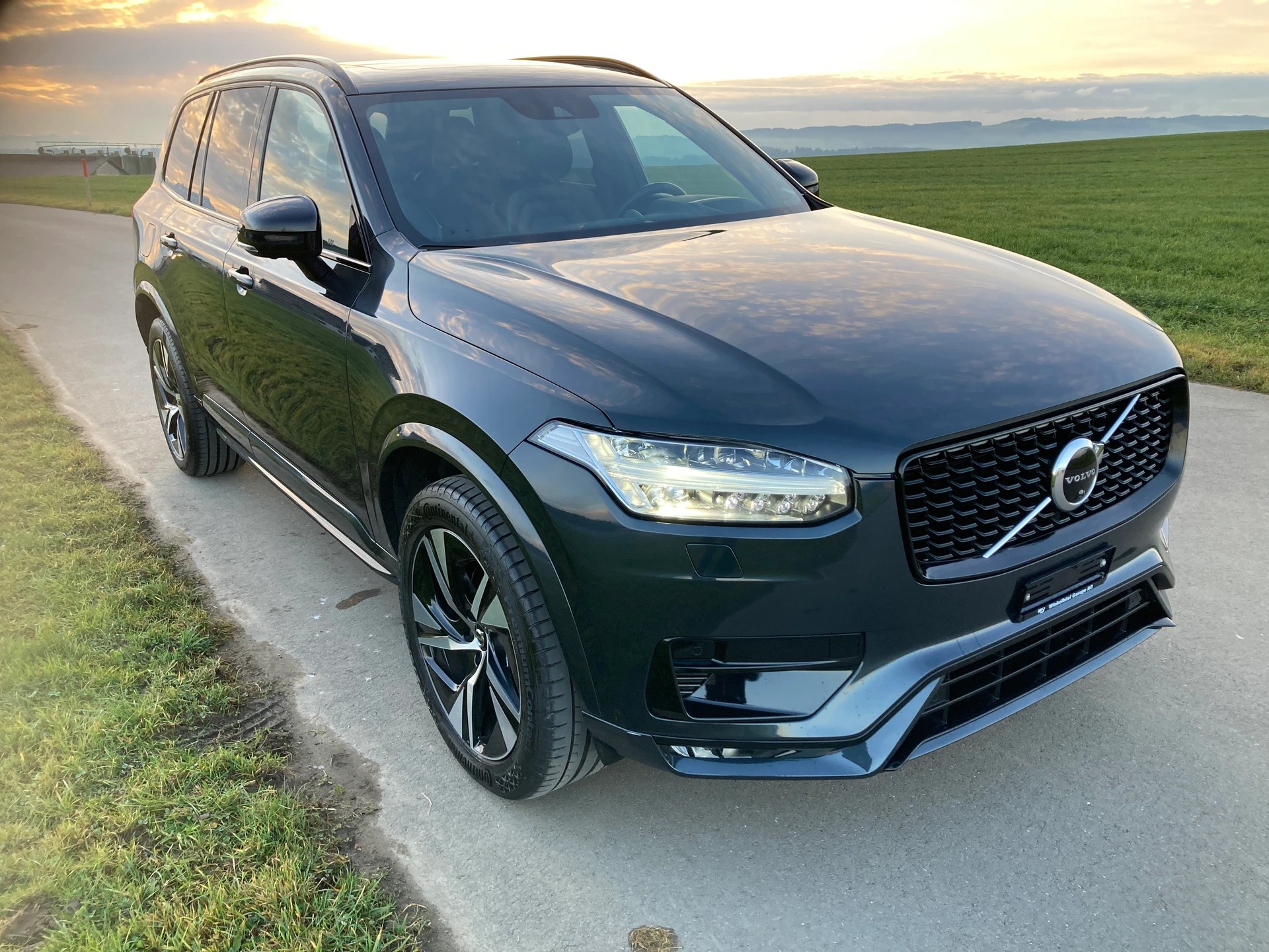 VOLVO XC90 B5 Benzin Mild Hybrid AWD R-Design Geartronic-image-1
