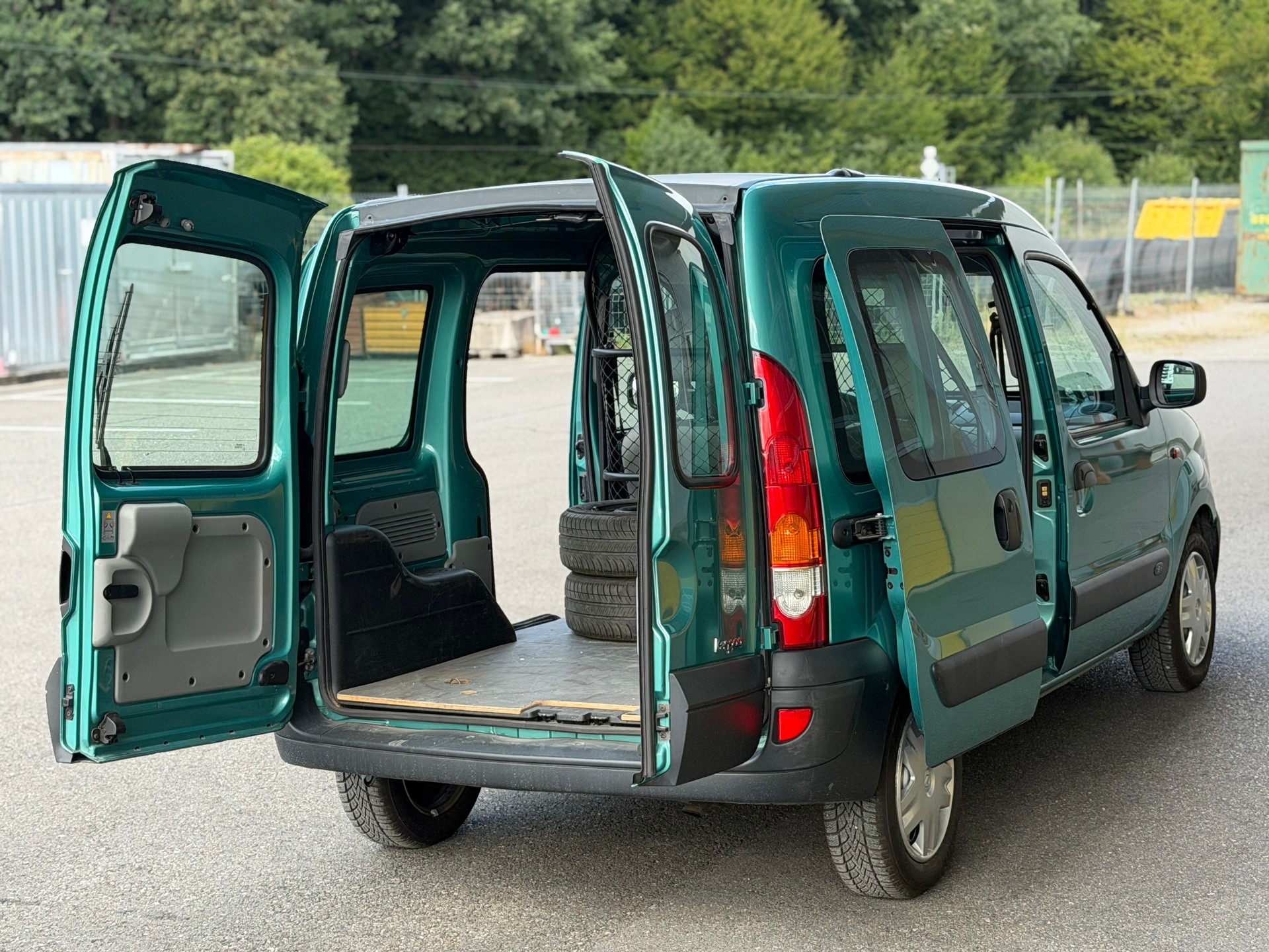 RENAULT Kangoo 1.6 16V-image-10