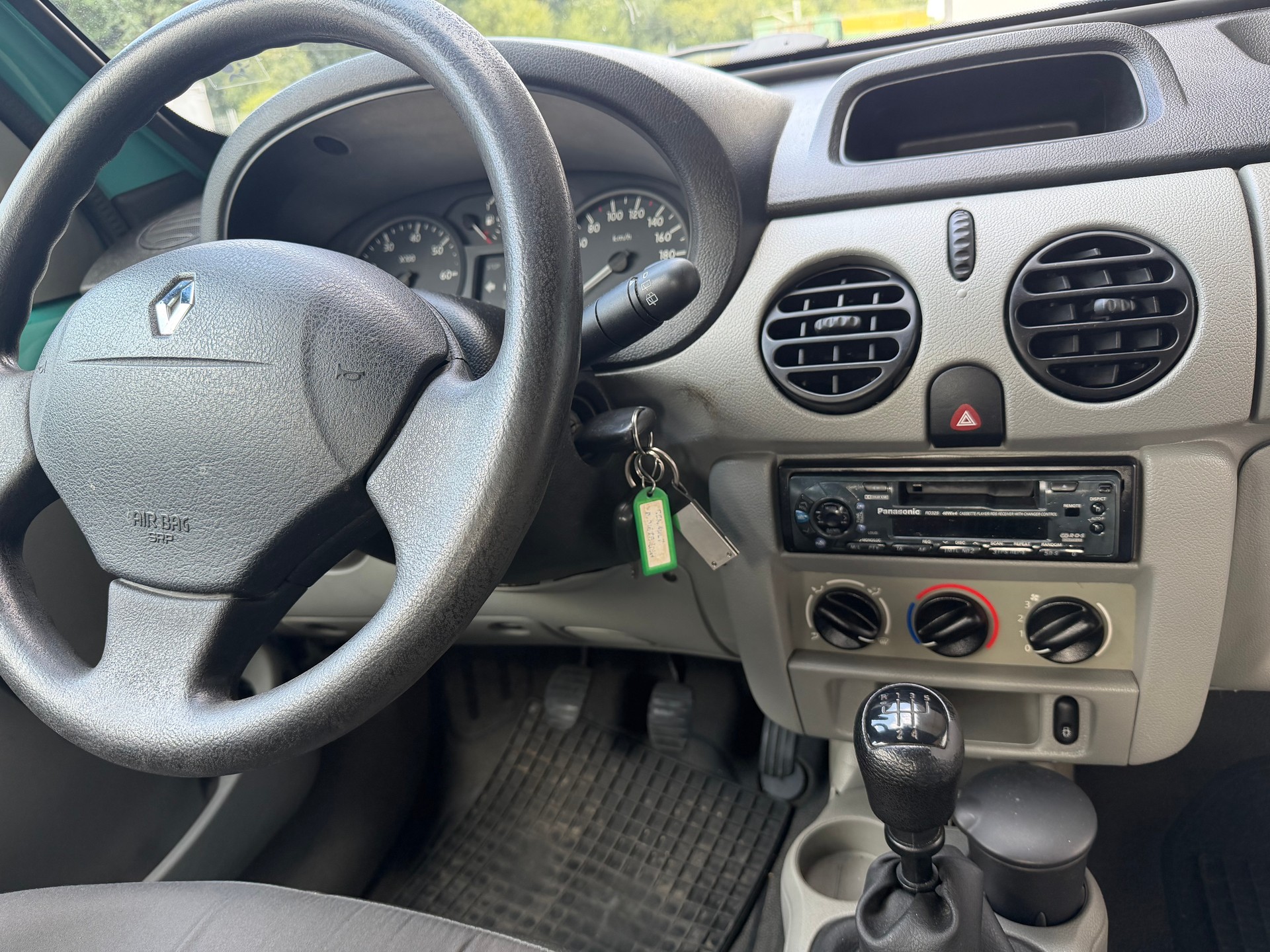 RENAULT Kangoo 1.6 16V-image-12