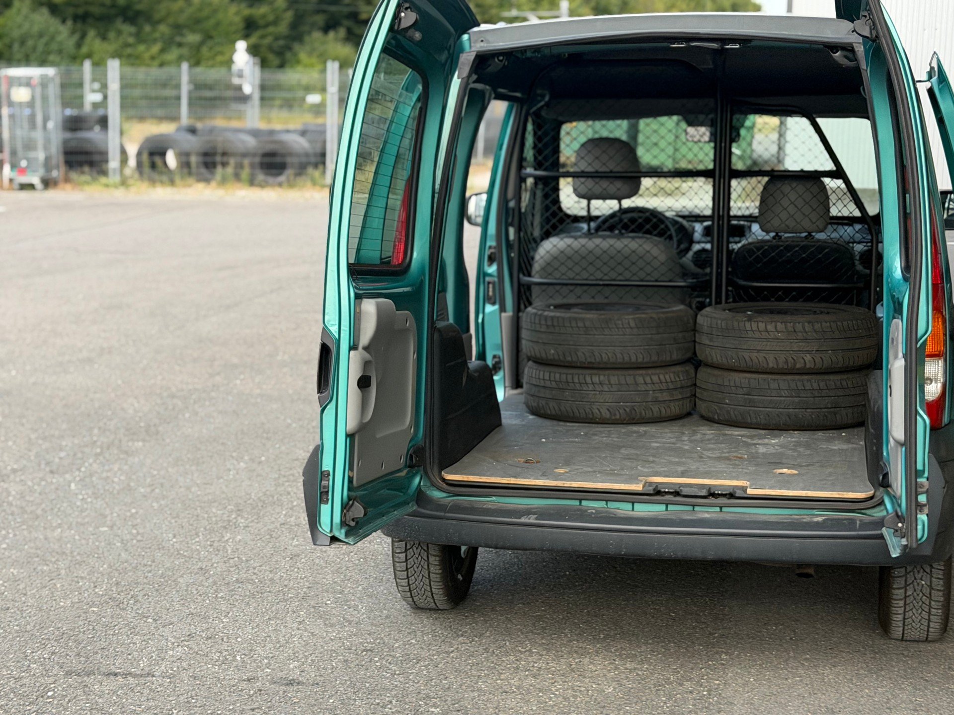 RENAULT Kangoo 1.6 16V-image-11