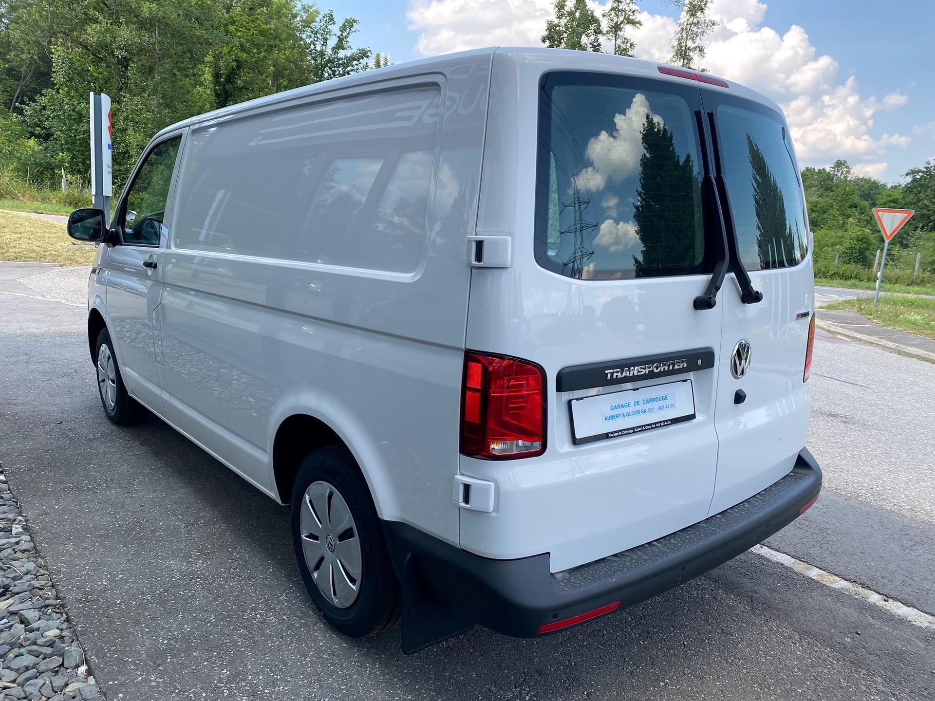 VW T6.1 2.0 TDI 4Motion DSG-image-4