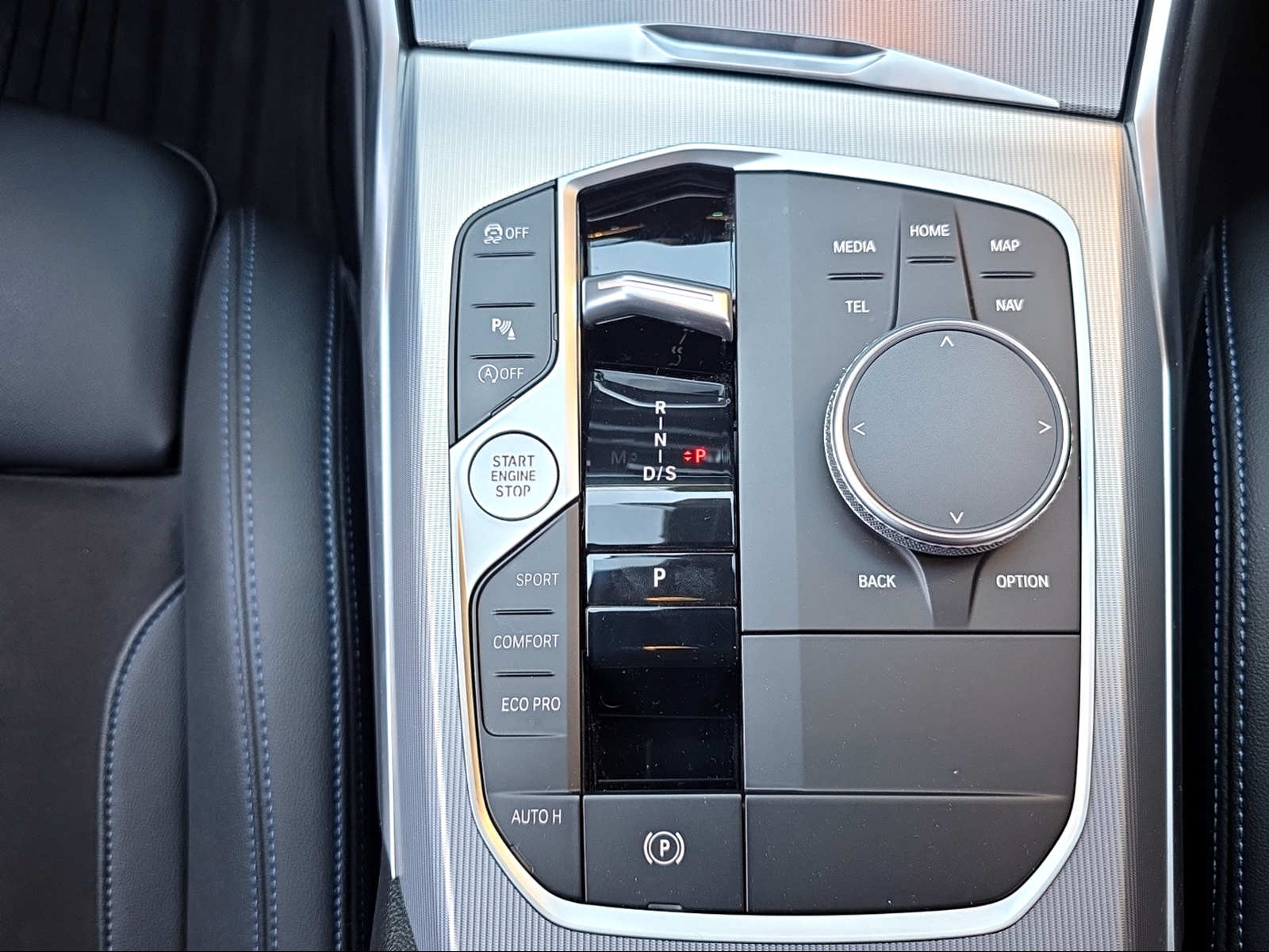 BMW 330i Touring xDrive Steptronic M Sport-image-14