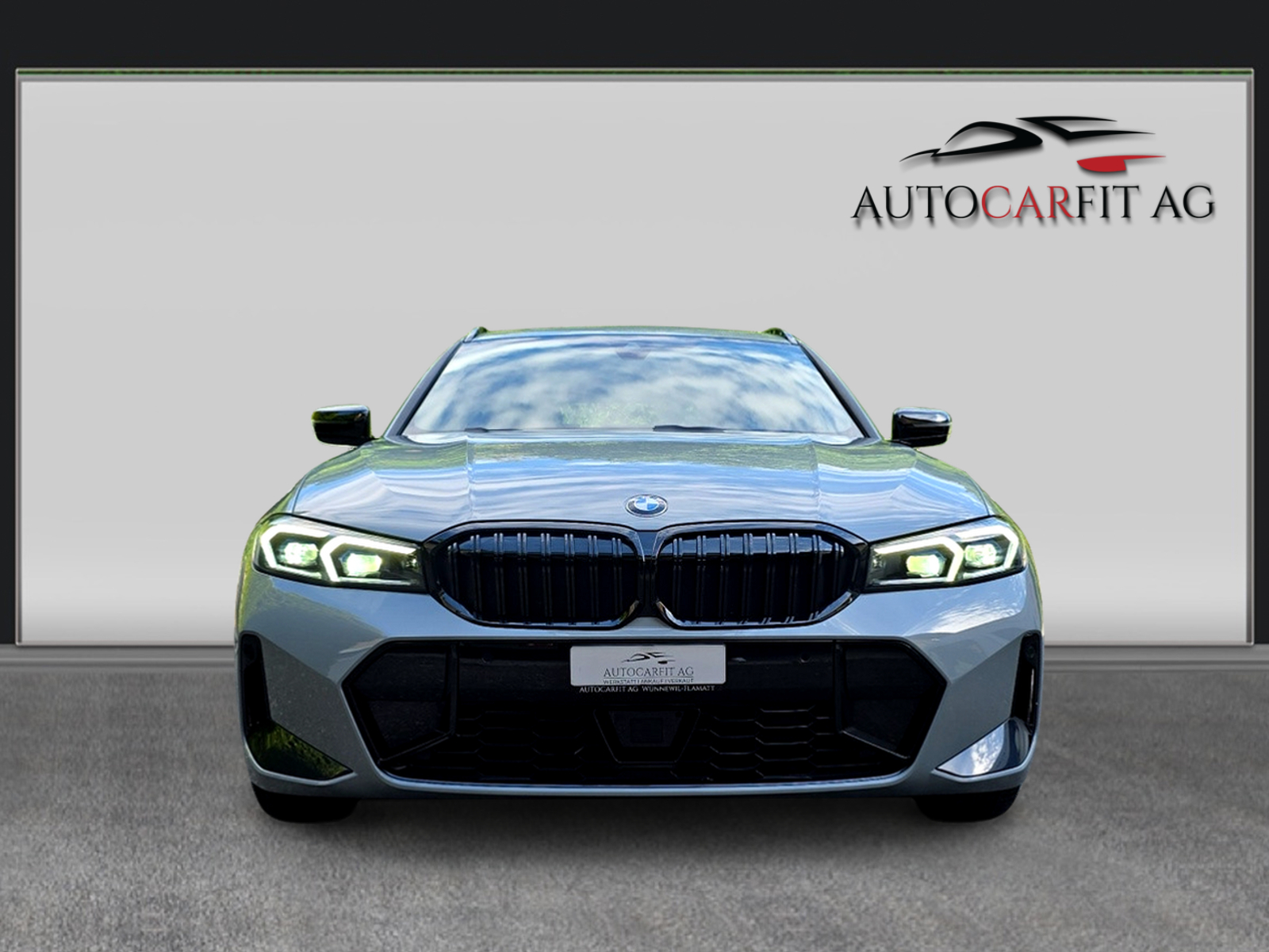 BMW 330i Touring xDrive Steptronic M Sport-image-1