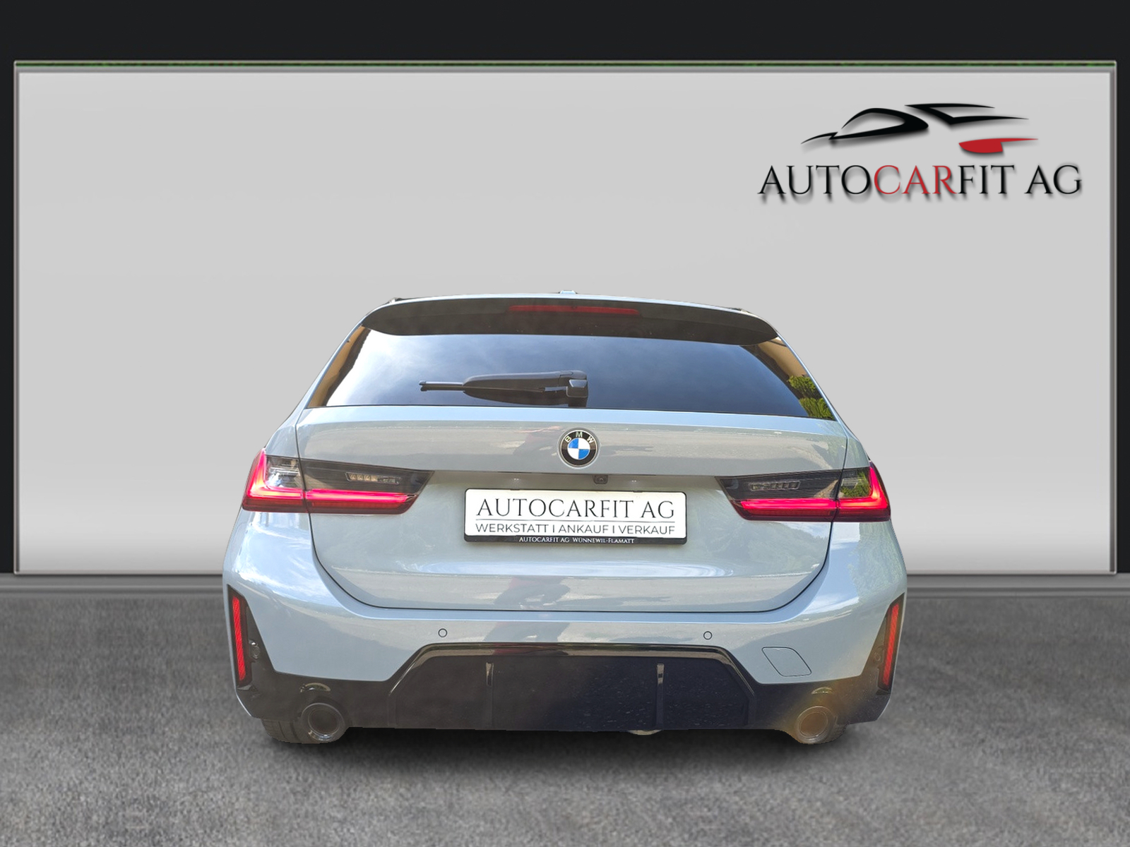 BMW 330i Touring xDrive Steptronic M Sport-image-4