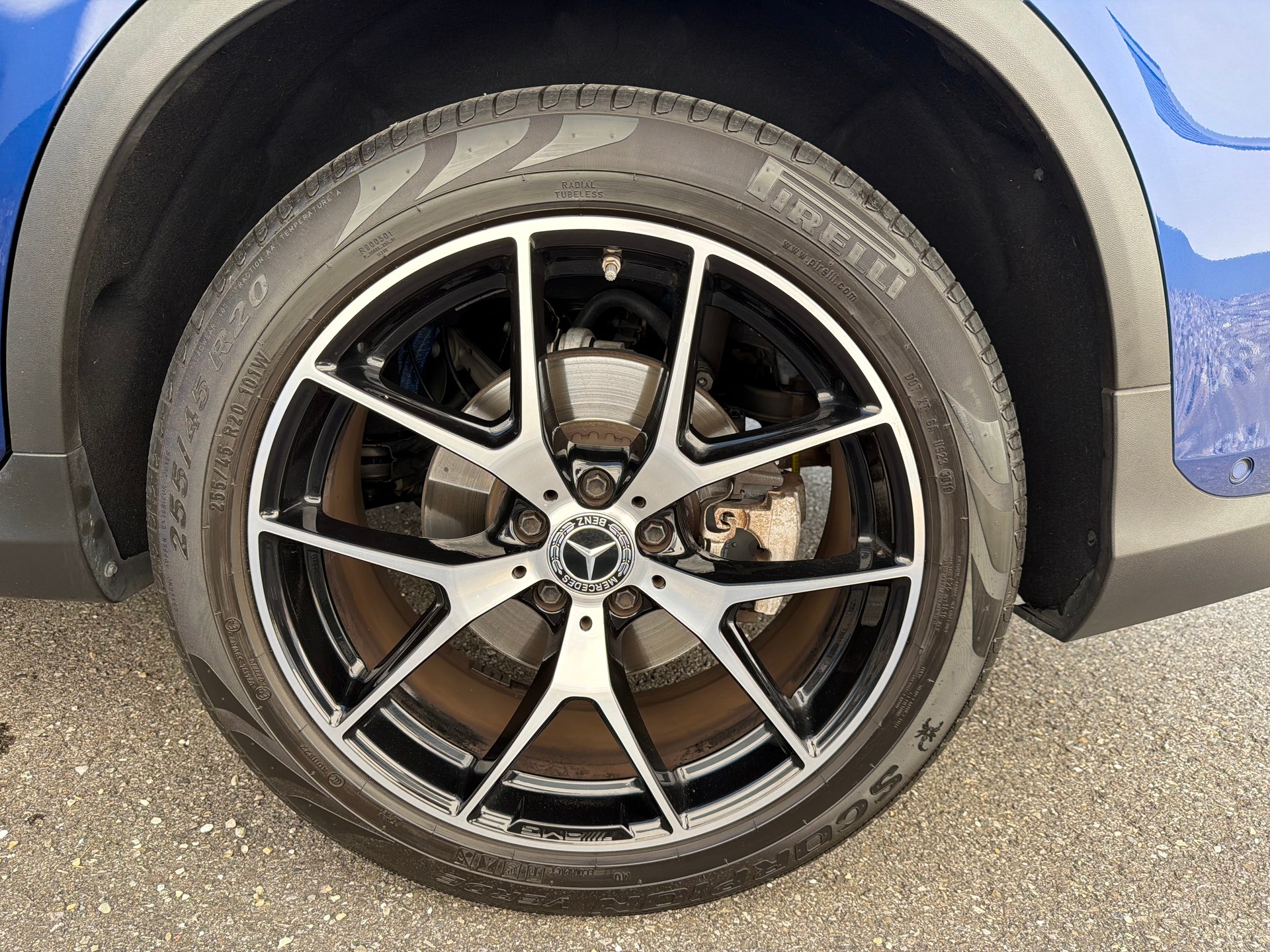 MERCEDES-BENZ GLC 300 d AMG Line 4Matic 9G-Tronic-image-30