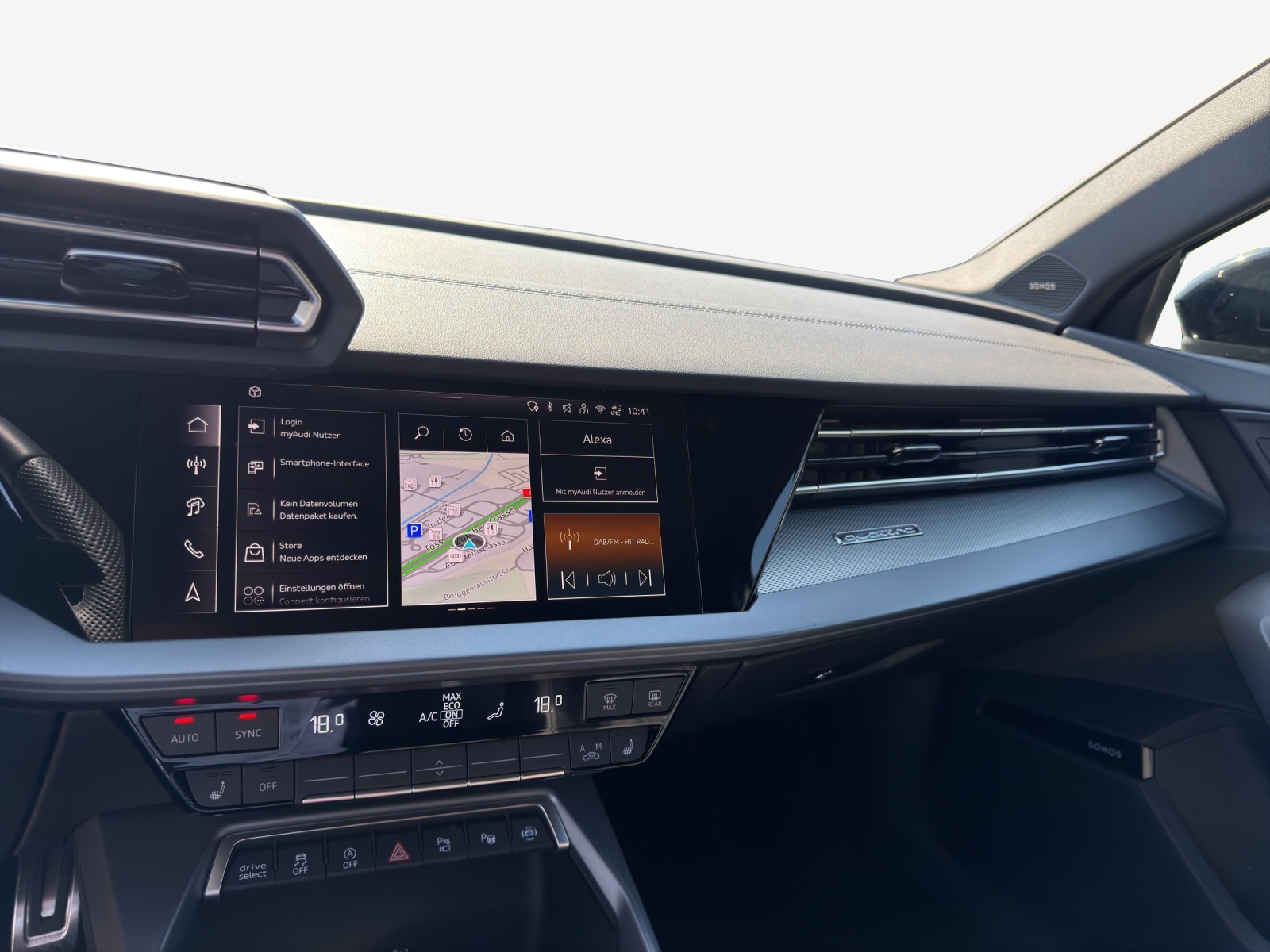 AUDI S3 Sportback TFSI quattro S-tronic-image-10