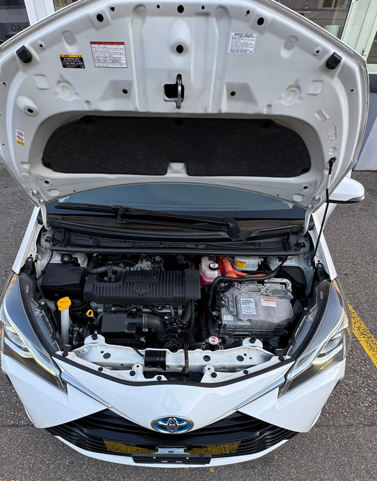 TOYOTA Yaris 1.5 VVT-i Hybrid Style e-CVT-image-17