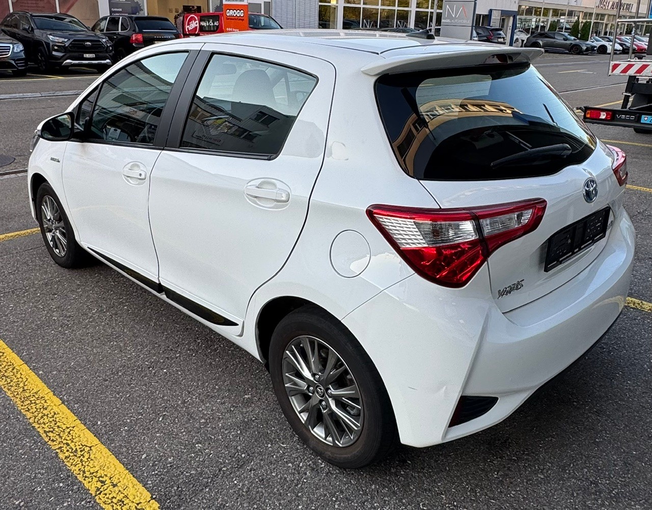 TOYOTA Yaris 1.5 VVT-i Hybrid Style e-CVT-image-6