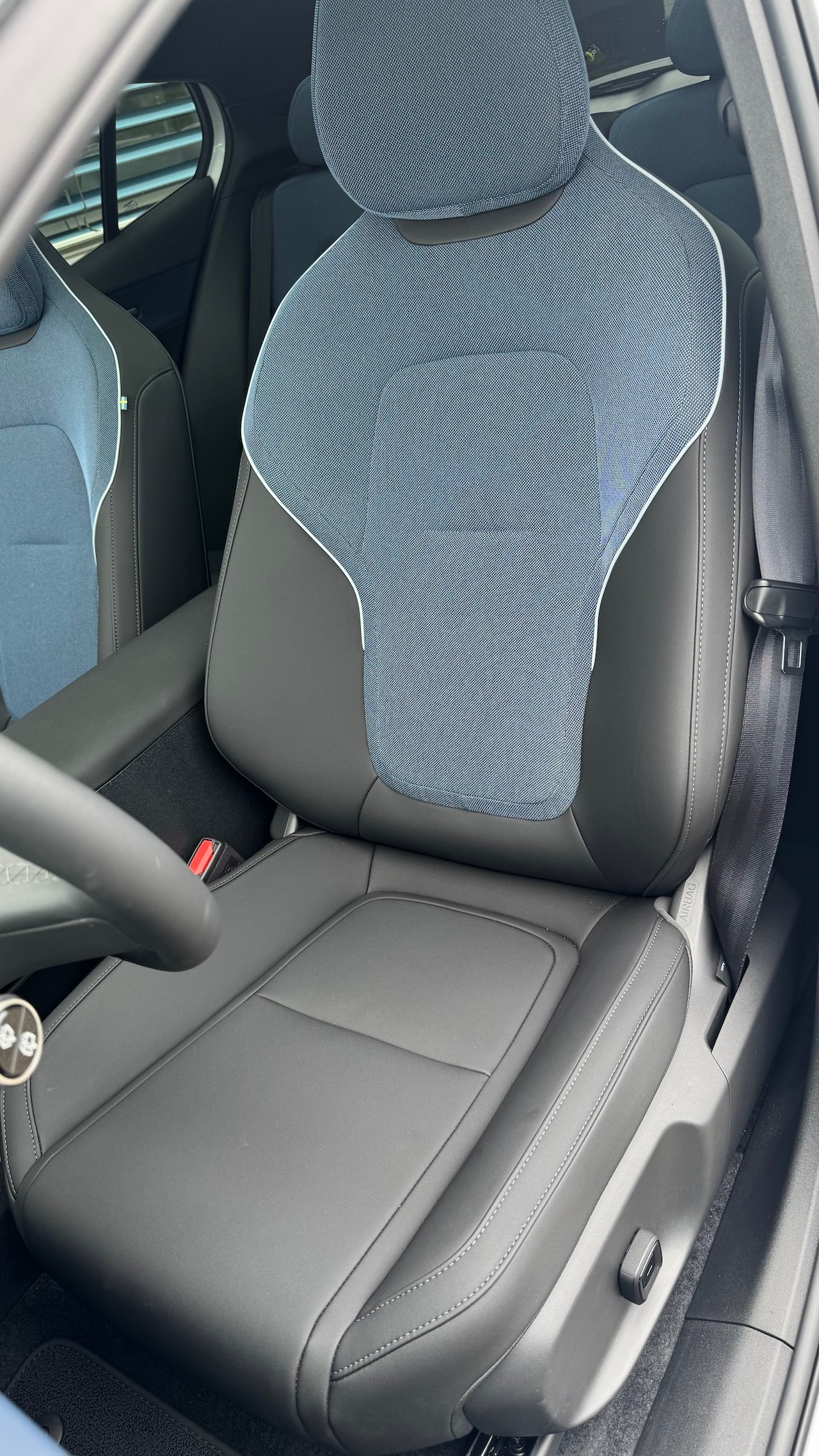 VOLVO EX30 E60 69kWh TWIN ULTRA PERFORMNCE AWD * ANHÄNGERKUPPLUNG-image-14