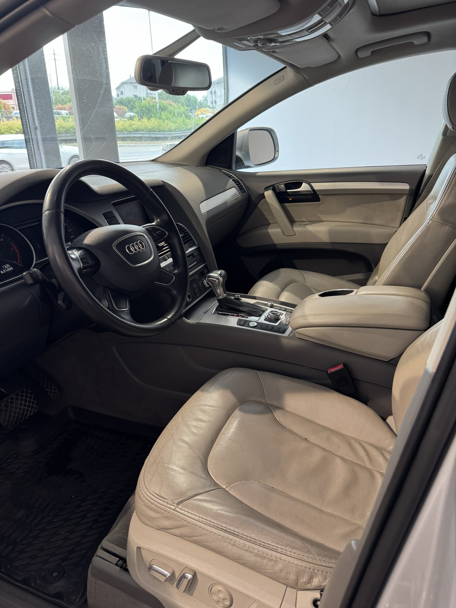 AUDI Q7 3.0 TDI quattro tiptronic-image-3