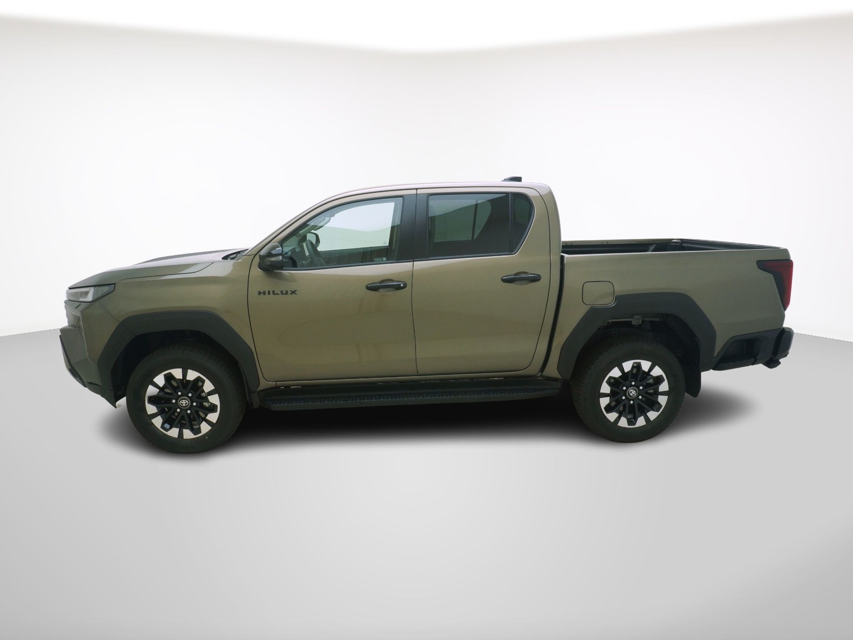 TOYOTA Hilux Double Cab.-Pick-up 2.8 D-4D MHEV 204 Style-image-1
