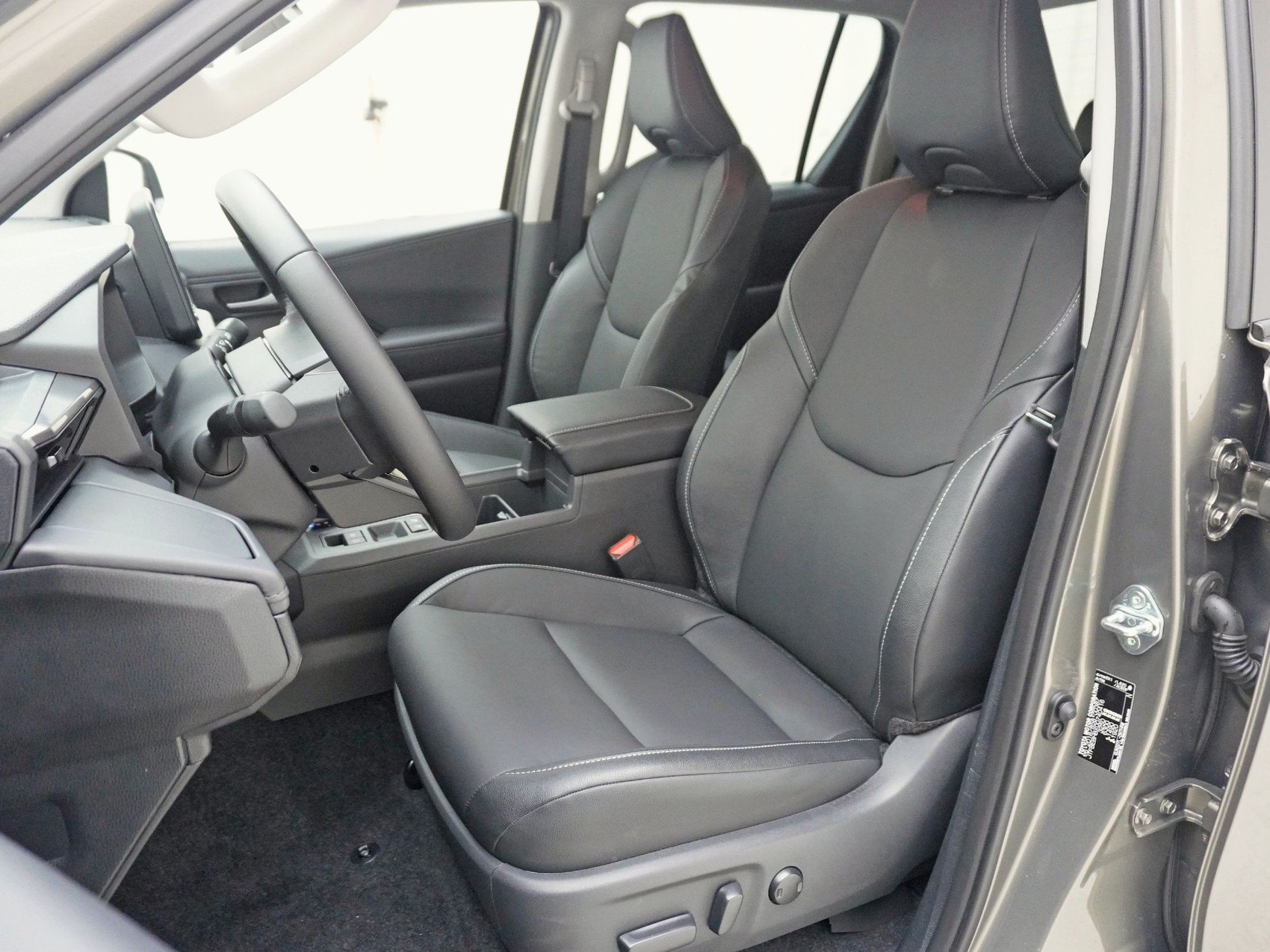 TOYOTA Hilux Double Cab.-Pick-up 2.8 D-4D MHEV 204 Style-image-8