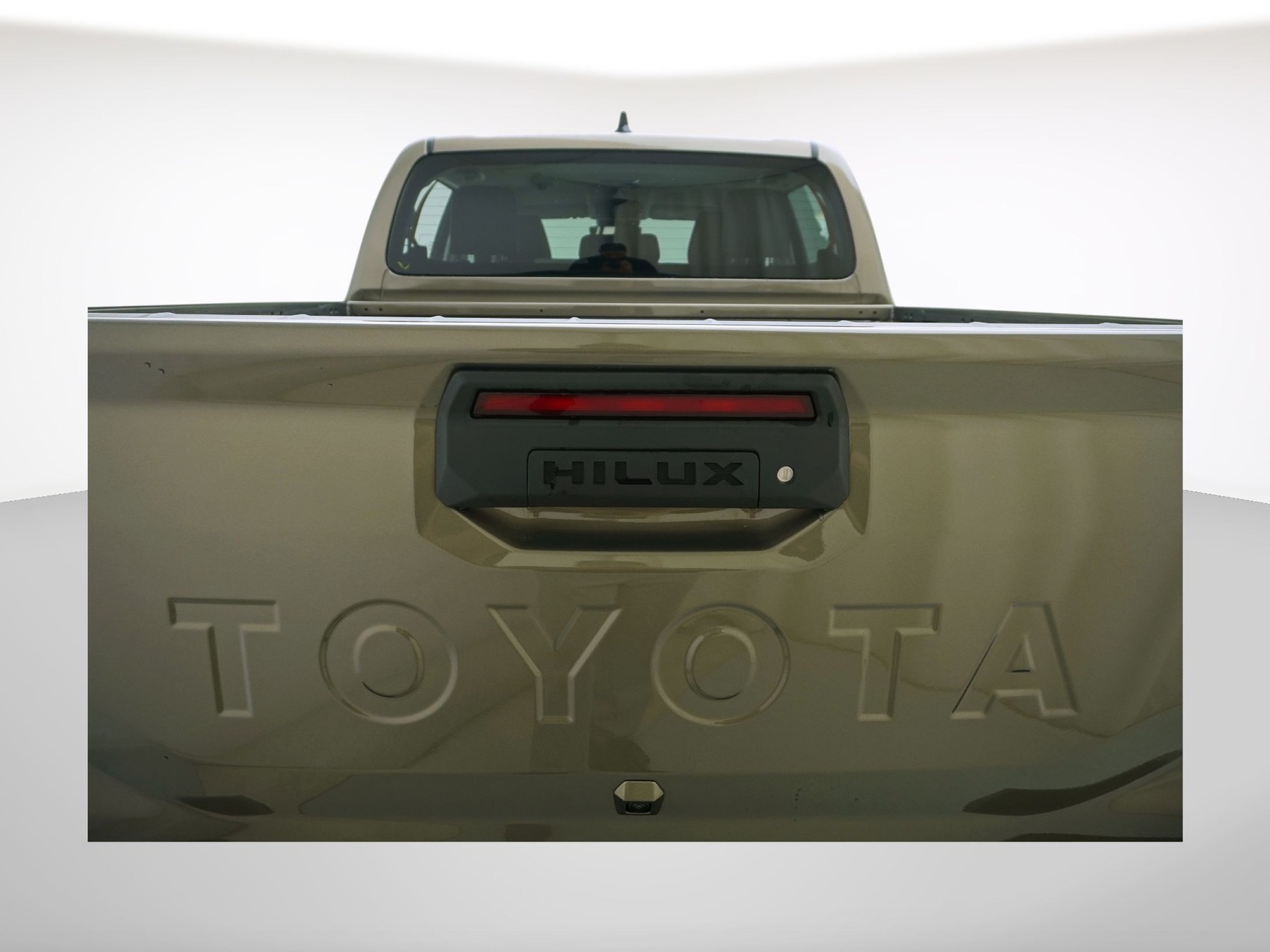 TOYOTA Hilux Double Cab.-Pick-up 2.8 D-4D MHEV 204 Style-image-2
