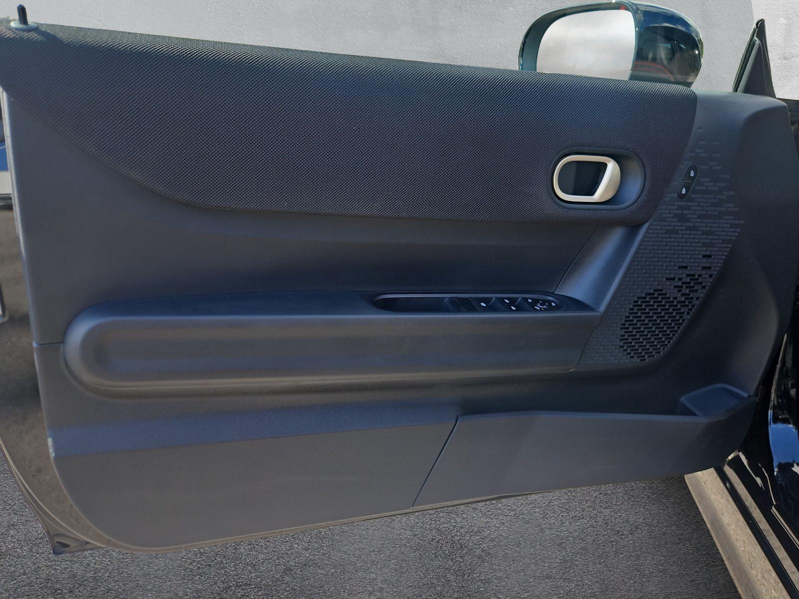 MINI Cabrio John Cooper Works Trim F57 2.0i (CH)-image-21