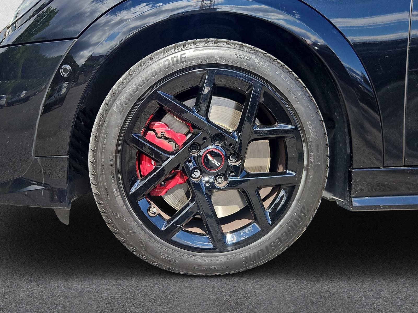 MINI Cabrio John Cooper Works Trim F57 2.0i (CH)-image-9