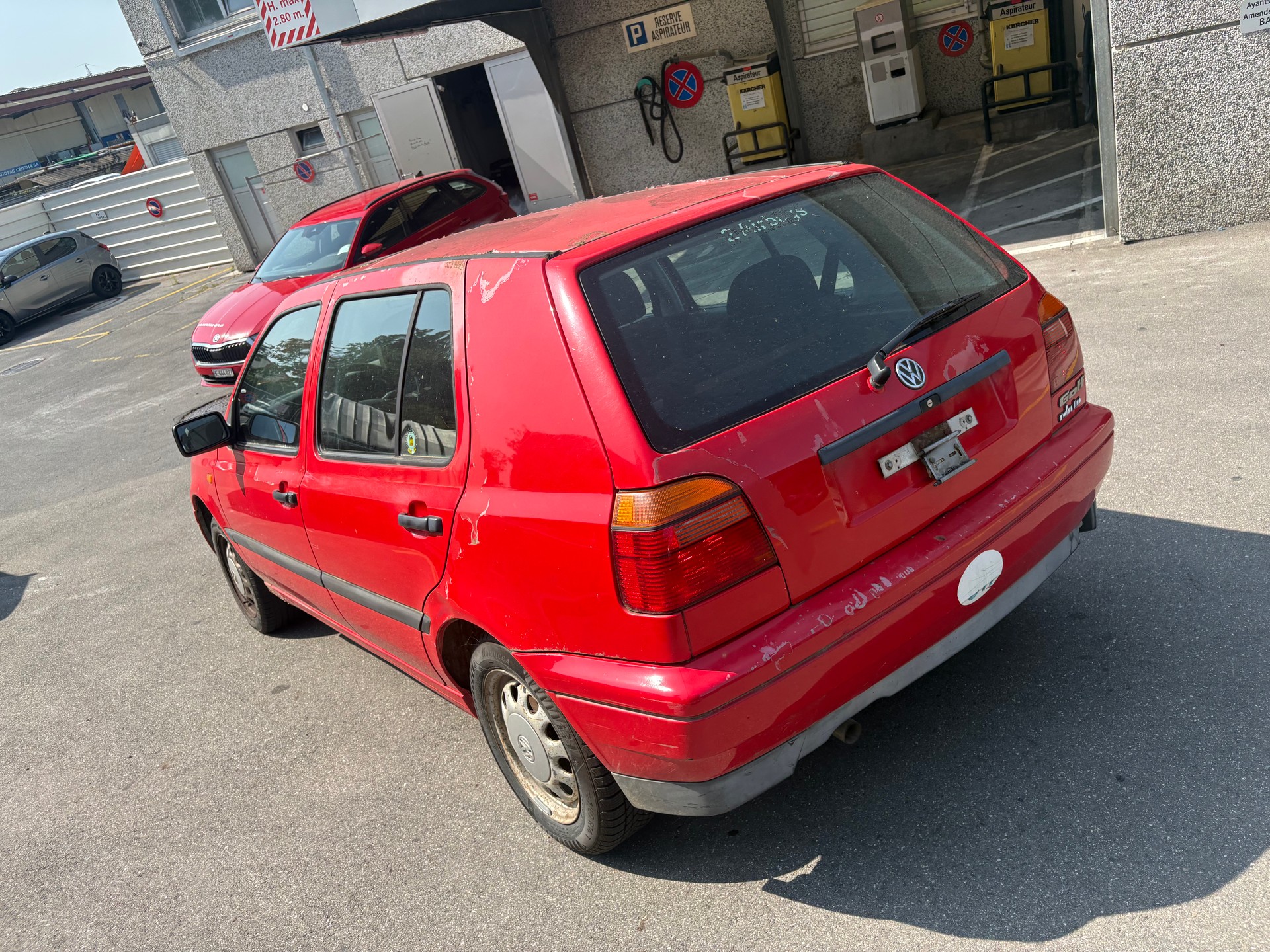 VW Golf 1800 Swiss Line-image-5
