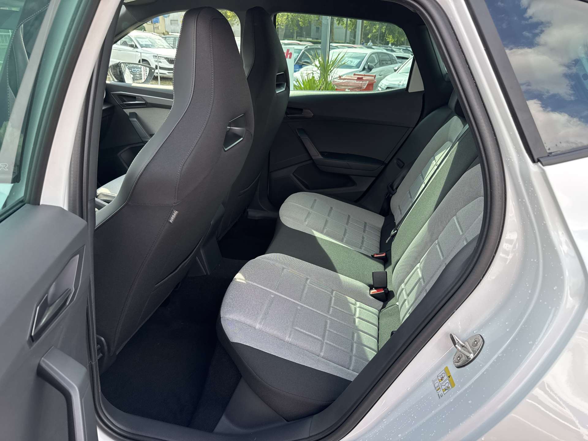 SEAT Arona 1.0 TSi Eco FR DSG-Automat-image-6