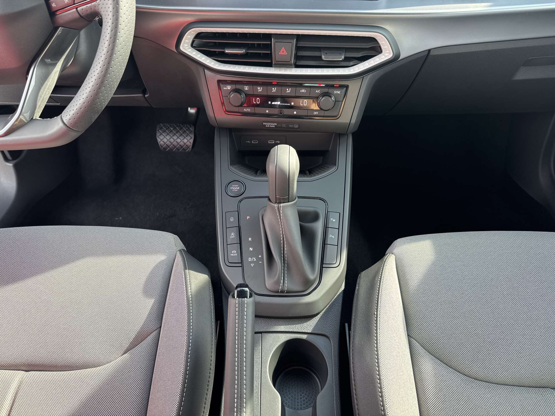SEAT Arona 1.0 TSi Eco FR DSG-Automat-image-11
