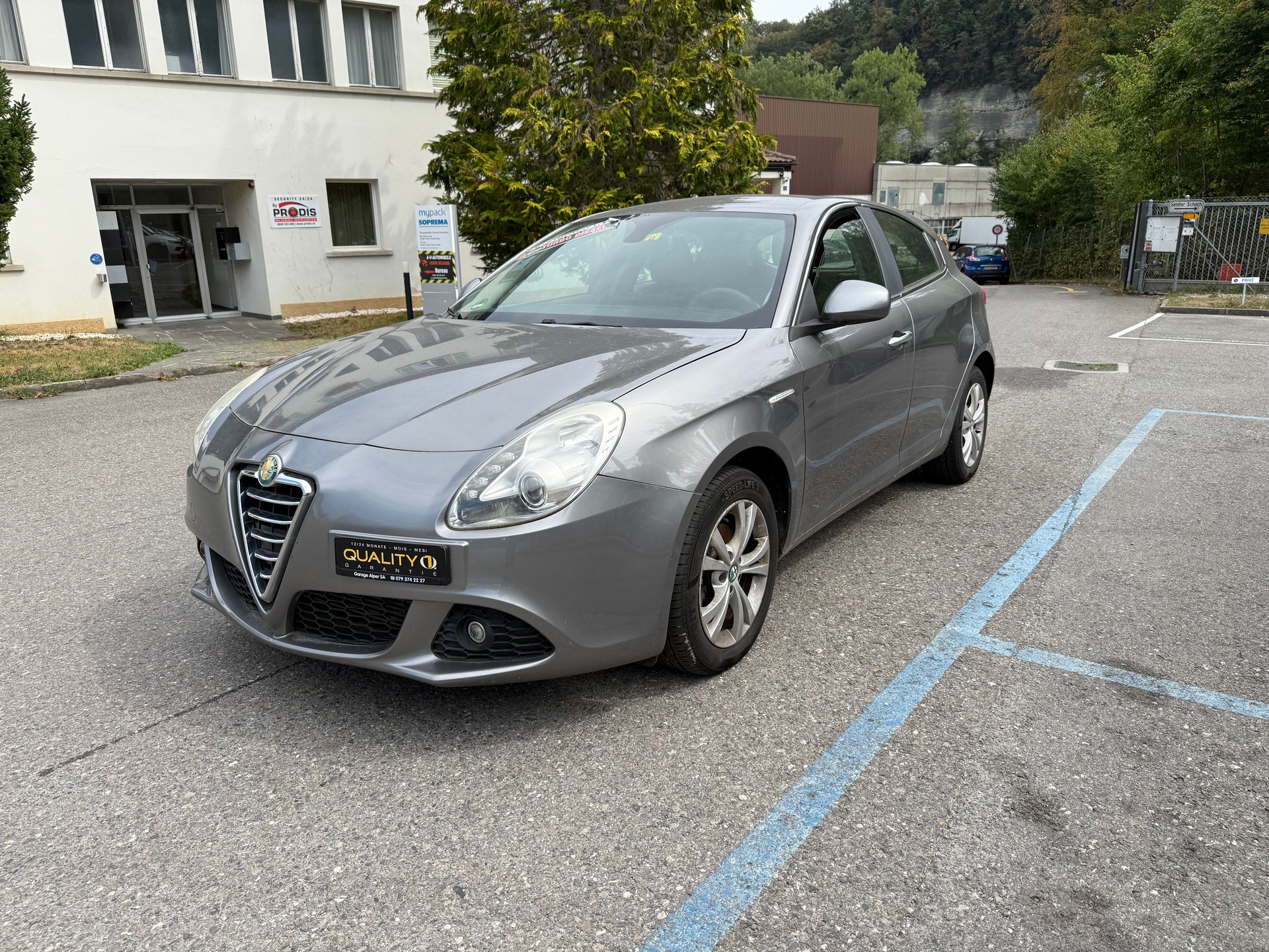 ALFA ROMEO Giulietta 1.6 JTDM Veloce-image-2