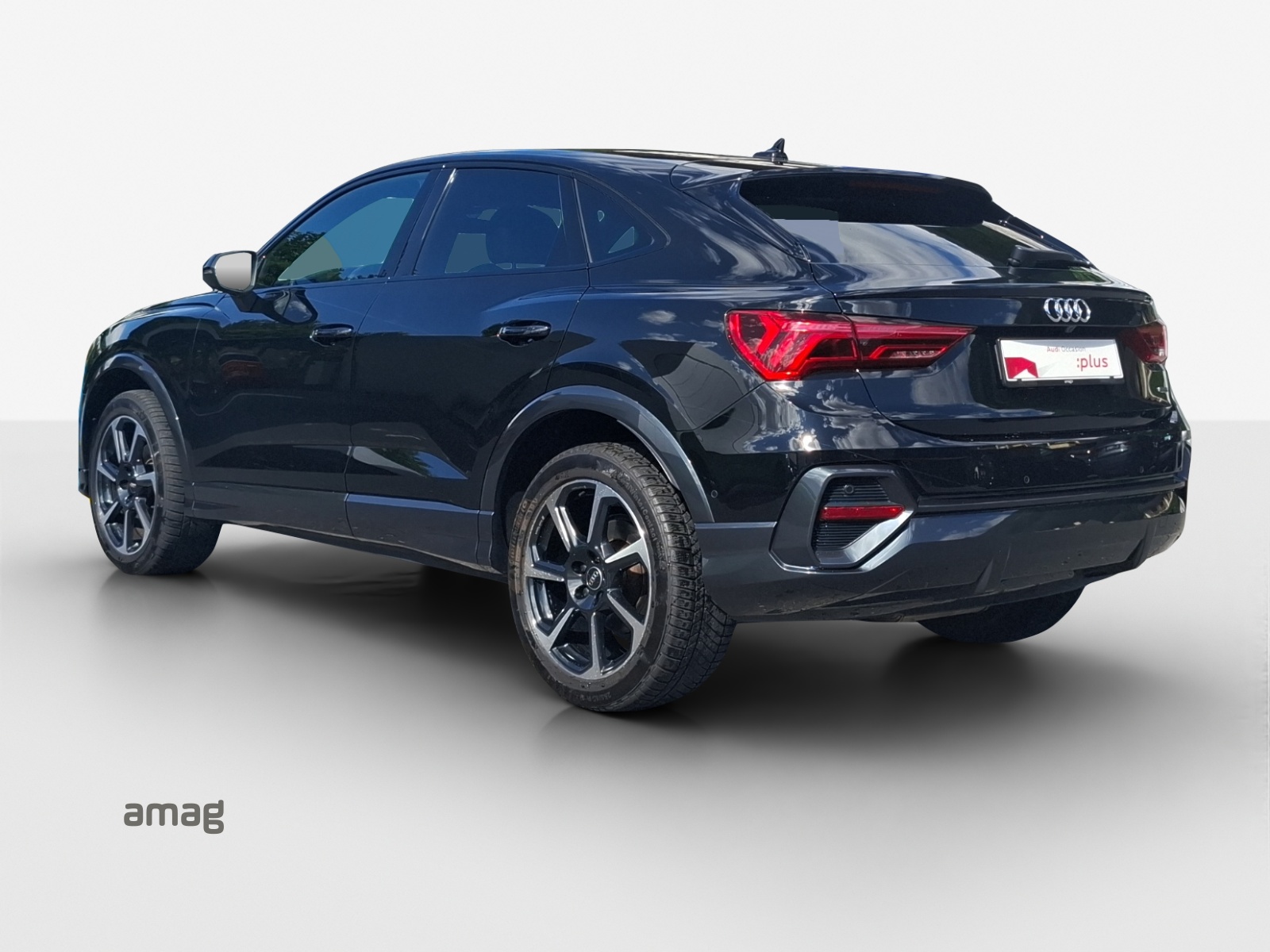 AUDI Q3 Sportback 35 TDI quattro S-tronic-image-2