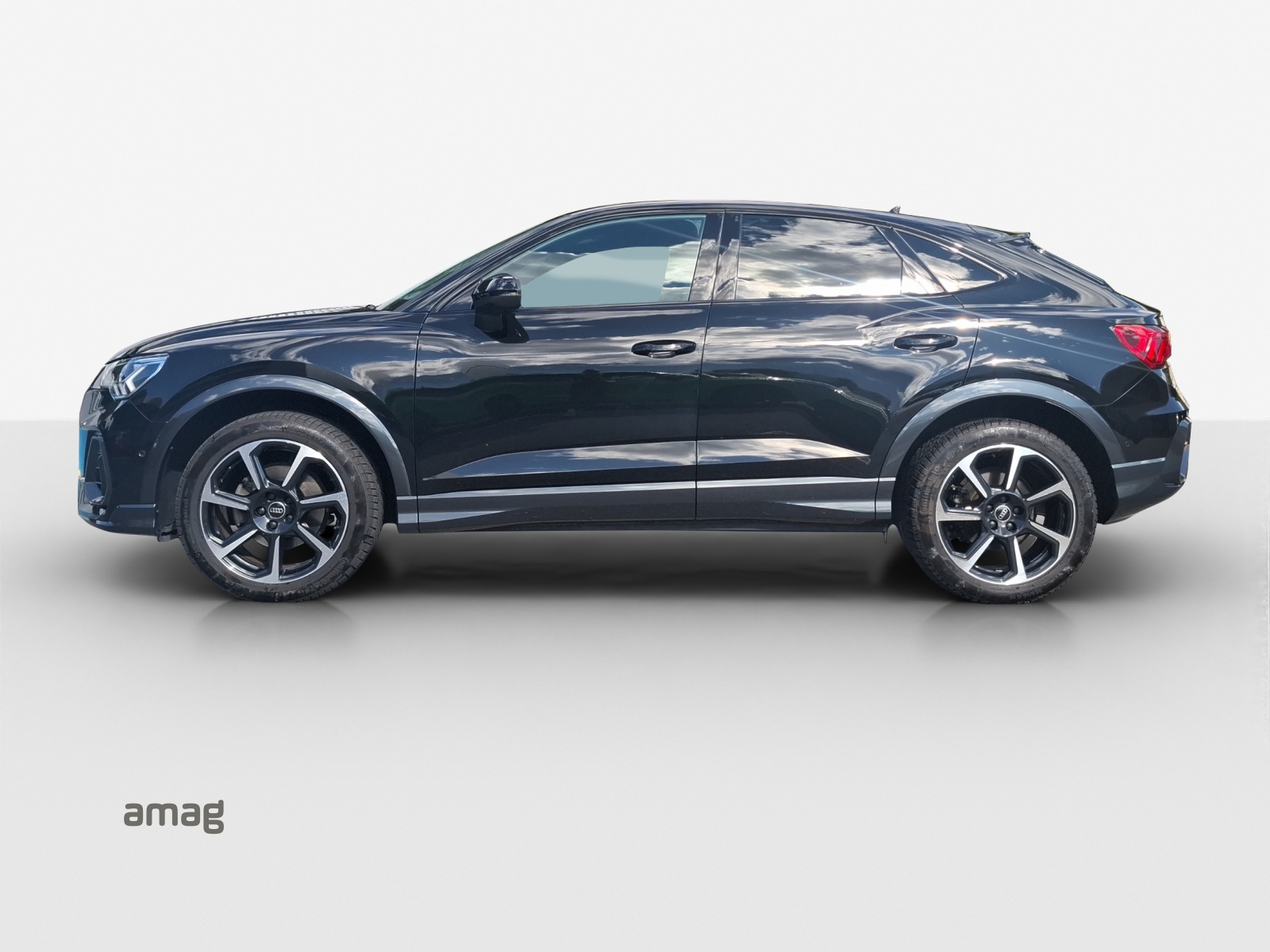 AUDI Q3 Sportback 35 TDI quattro S-tronic-image-1