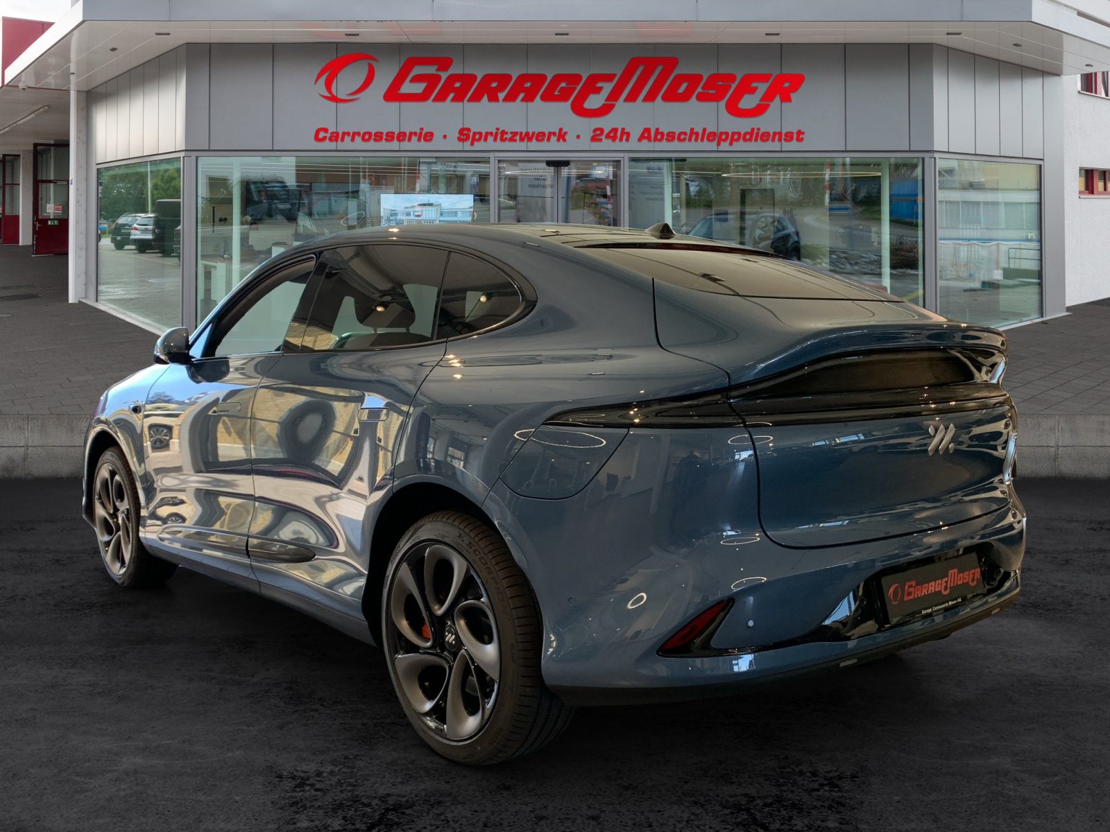 MG IM6 100 kWh Performance 21 4WD-image-5