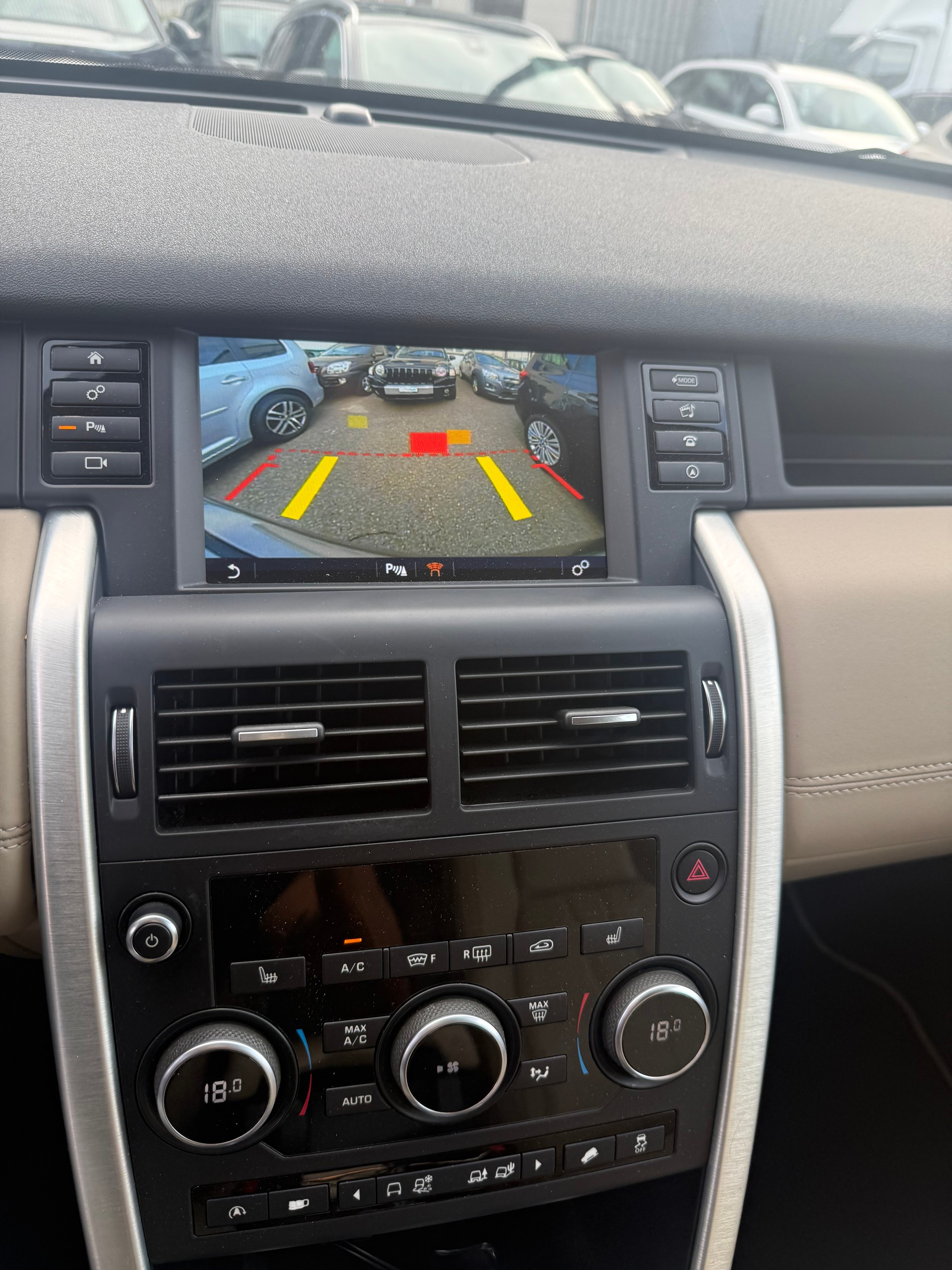LAND ROVER Discovery Sport 2.0 TD4 Pure AT9-image-13