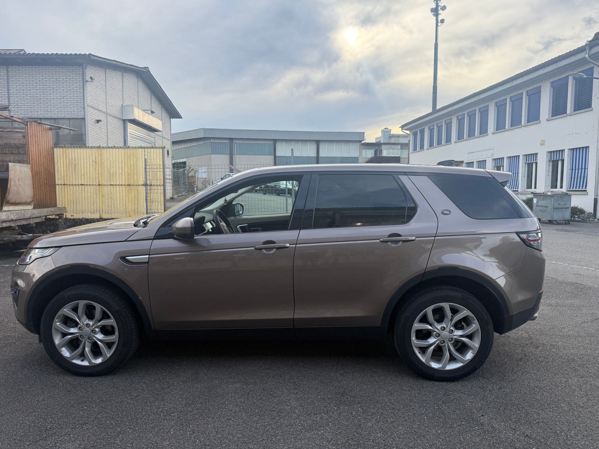 LAND ROVER Discovery Sport 2.0 TD4 Pure AT9-image-1