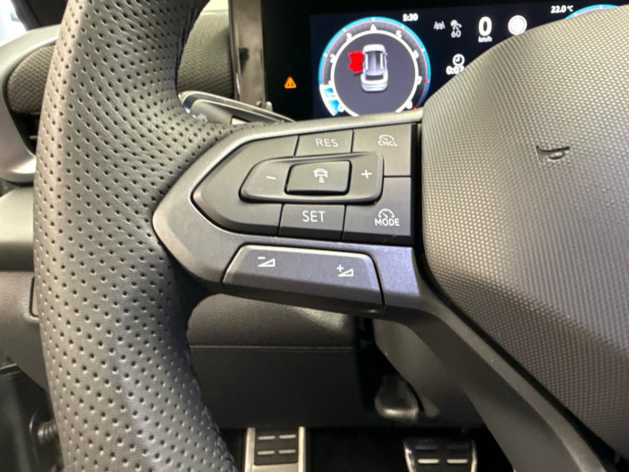 VW T-Roc 1.5 eTSI mHEV R-Line DSG-image-8