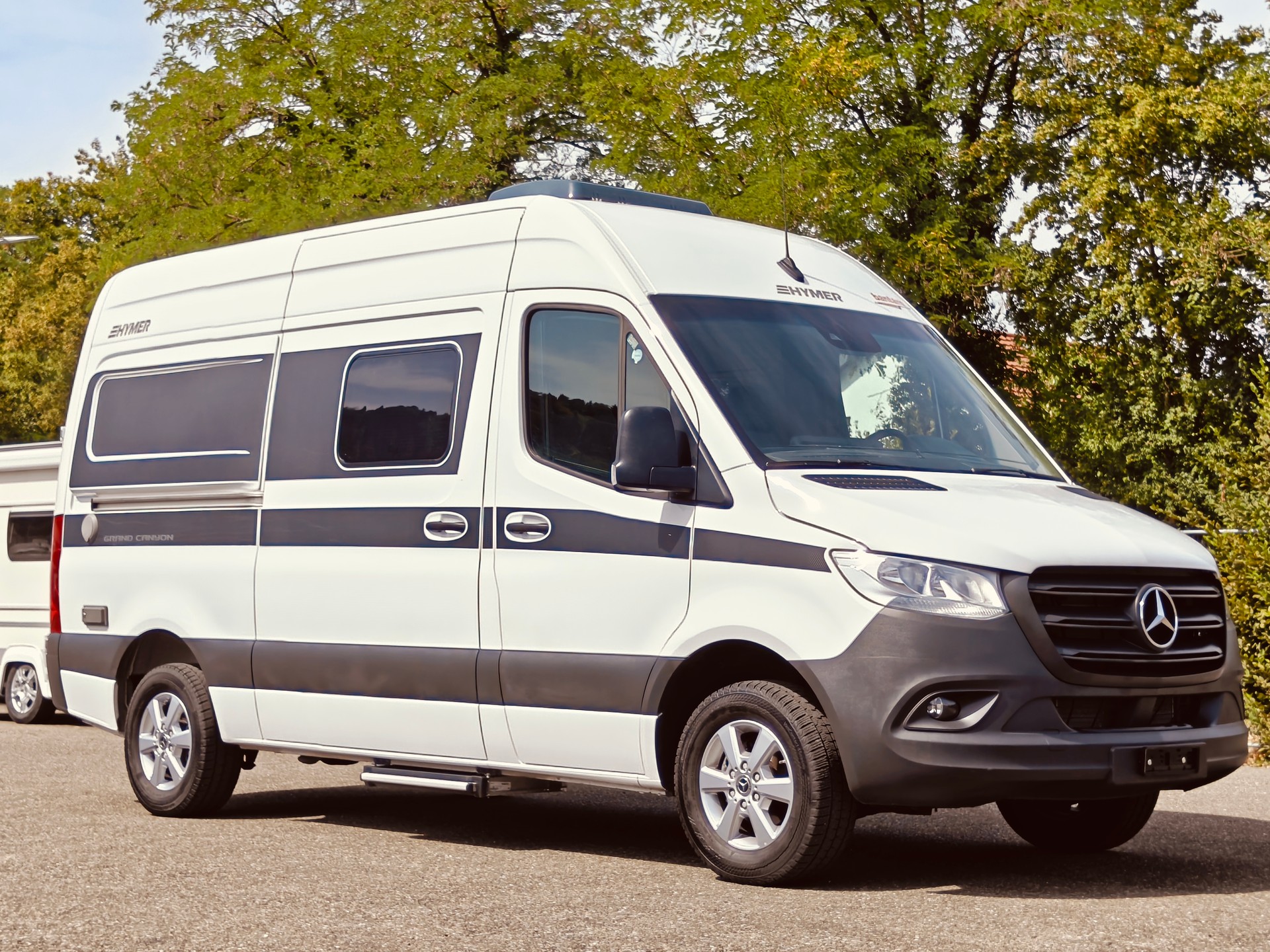 HYMER Grand Canyon S 600 -- Automat -- Neuwertig-image-2