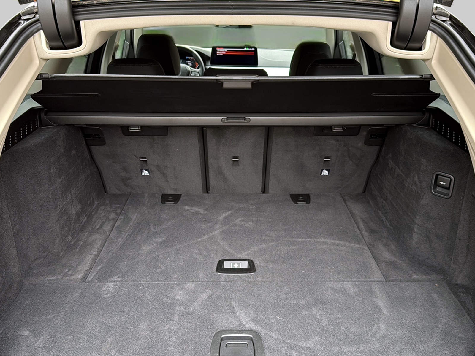 BMW 520d xDrive 48V Touring Steptronic-image-16